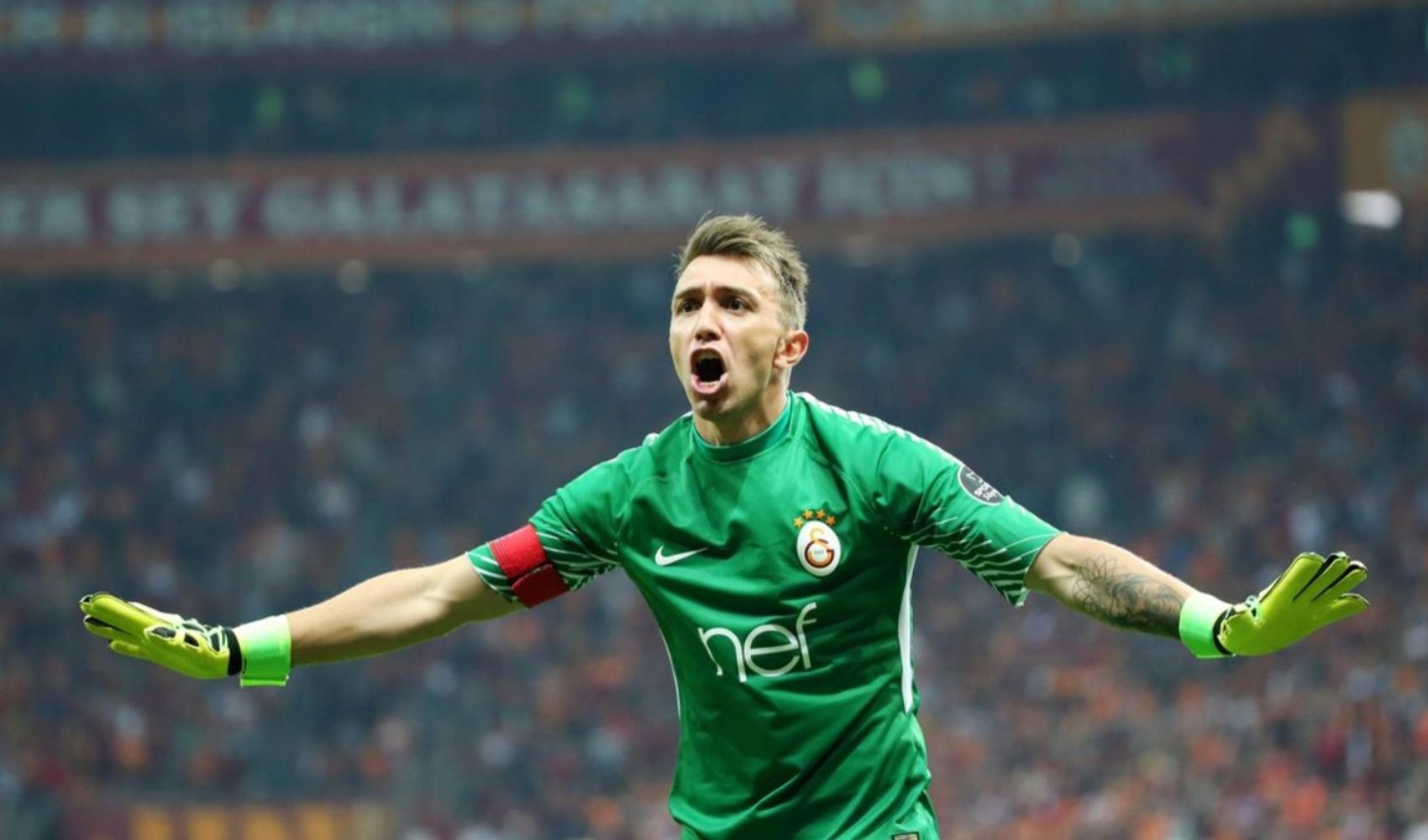 Galatasaray'da Muslera'nın geleceği merak ediliyordu: Kararını verdi!