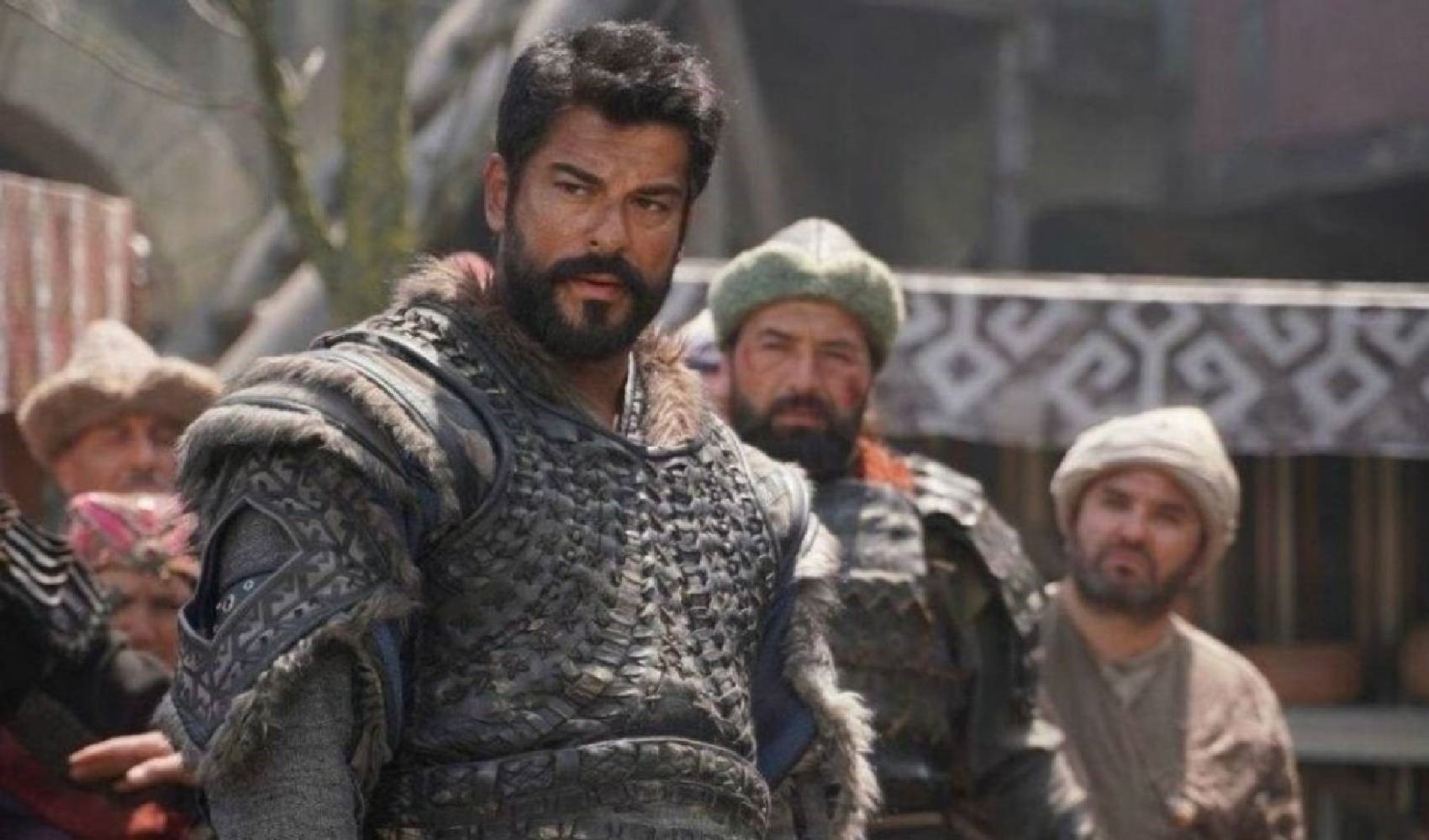 Famoso attore di serie TV arrestato con l'accusa di furto!