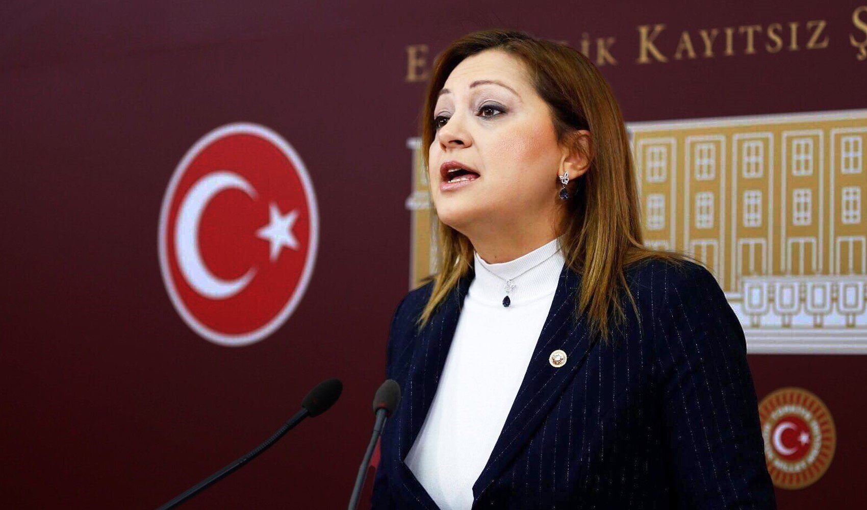 CHP'de Ahmet Özer çatlağı: Esenyurt mitingine katılmayan Burcu Köksal'dan olay açıklama! 'Nerede olacağımı başkaları değil ben bilirim!'