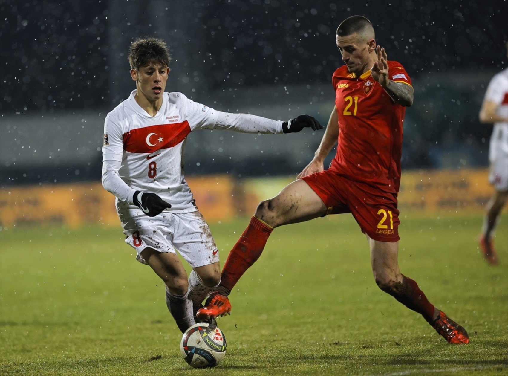 Karadağ-Türkiye maçında dikkat çeken kare! Arda Güler'in çamurlu forması gündem oldu