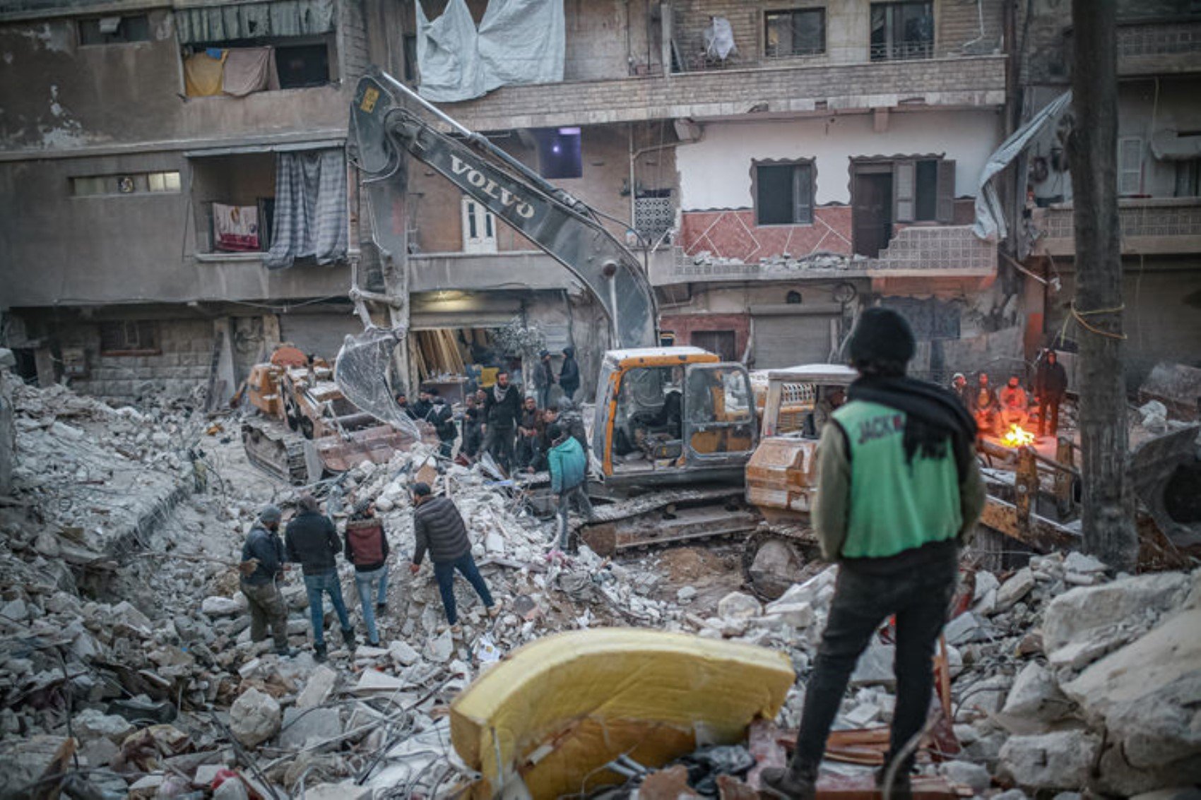 Uzman isimden İstanbul depremi uyarısı: 'Türkiye altında kalabilir'