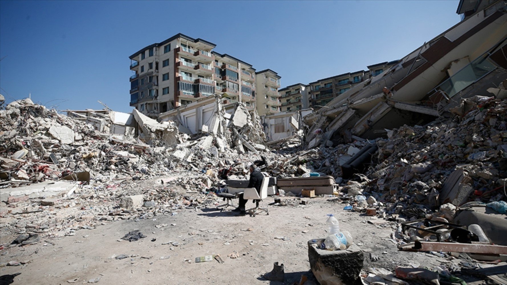 Uzman isimden İstanbul depremi uyarısı: 'Türkiye altında kalabilir'