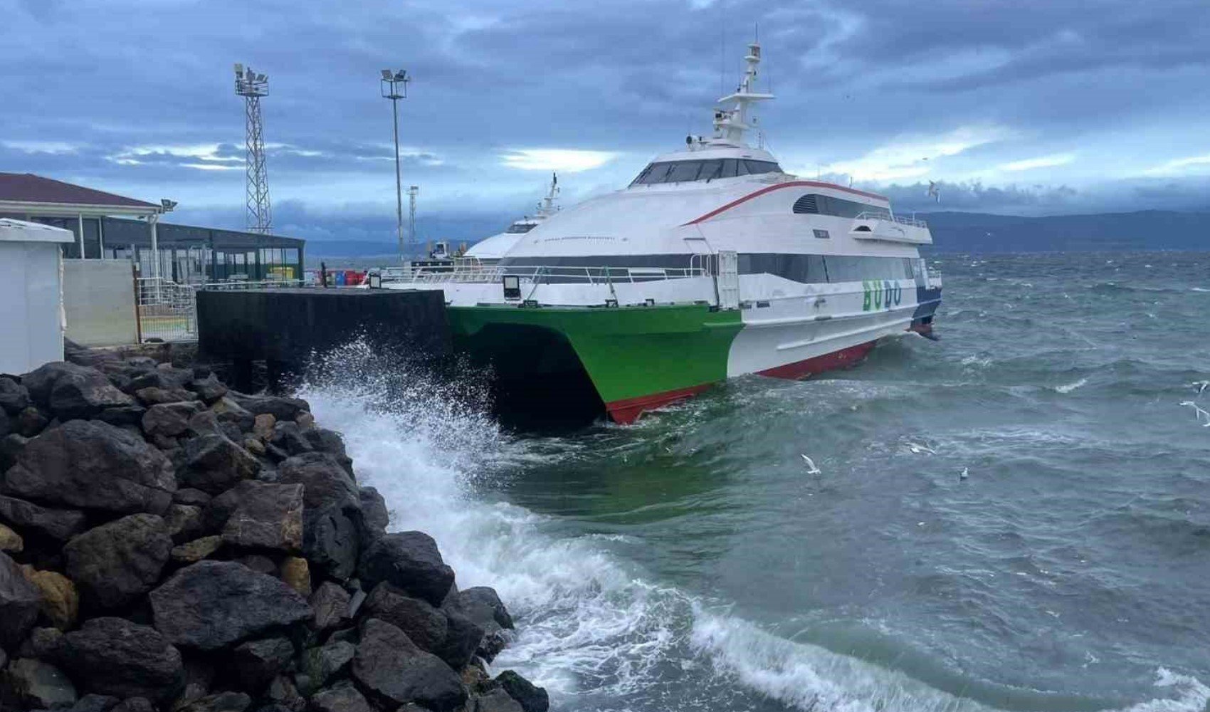 Marmara'da lodos etkisi: İDO ve BUDO'nun bazı seferleri ertelendi