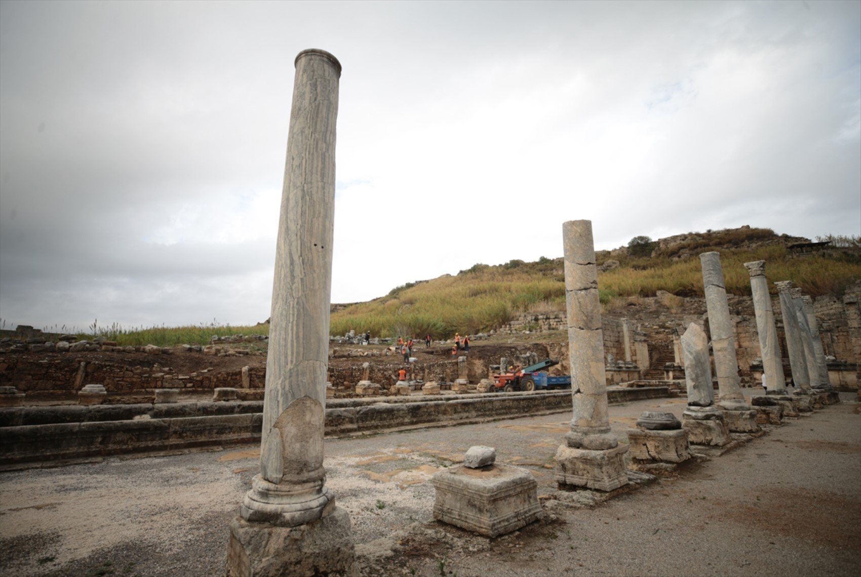 Perge'deki Antik Kestros çeşmesinden 1800 yıl sonra su akmaya başladı