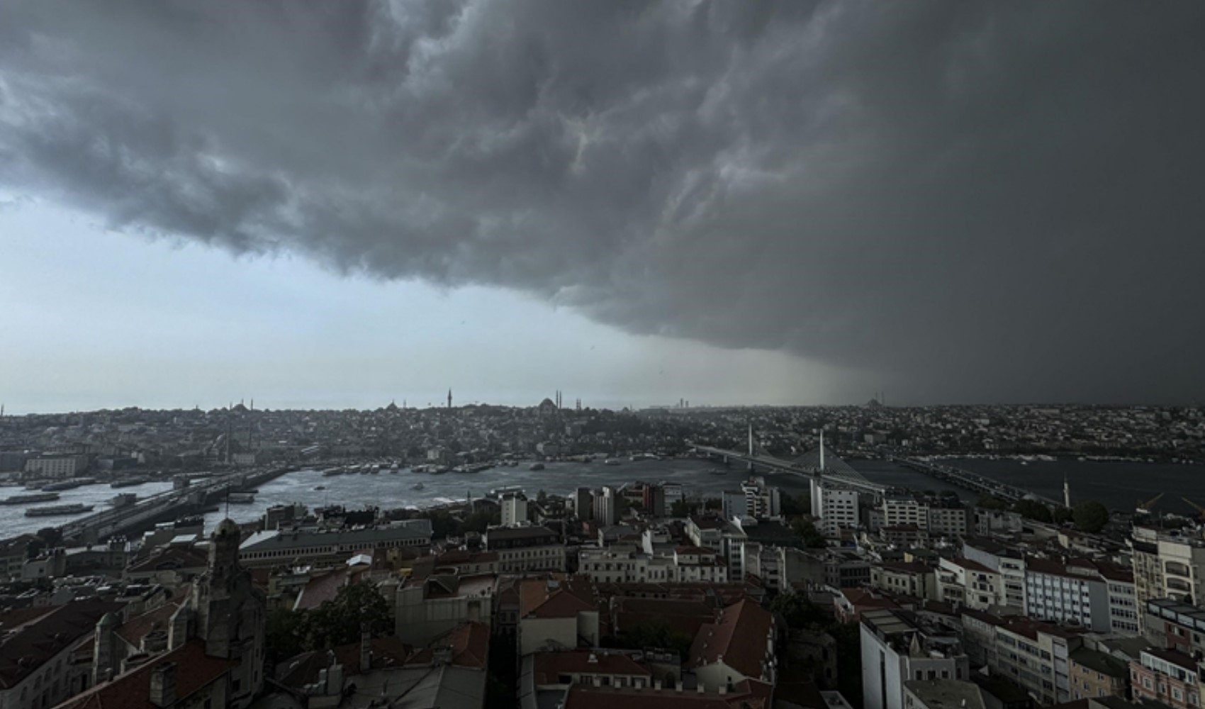 Meteoroloji'den 6 kente turuncu, 38 kente sarı kodlu uyarı: Sağanak ve fırtına geliyor! İşte il il 23 Kasım Cumartesi hava durumu...