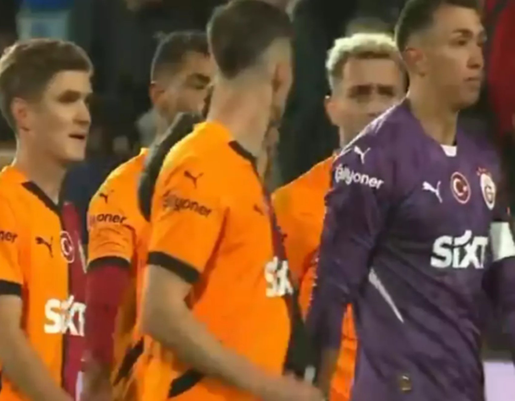 Muslera ile Kerem Demirbay arasında zorlu maç sonrası tartışma: Görüntüler ortaya çıktı