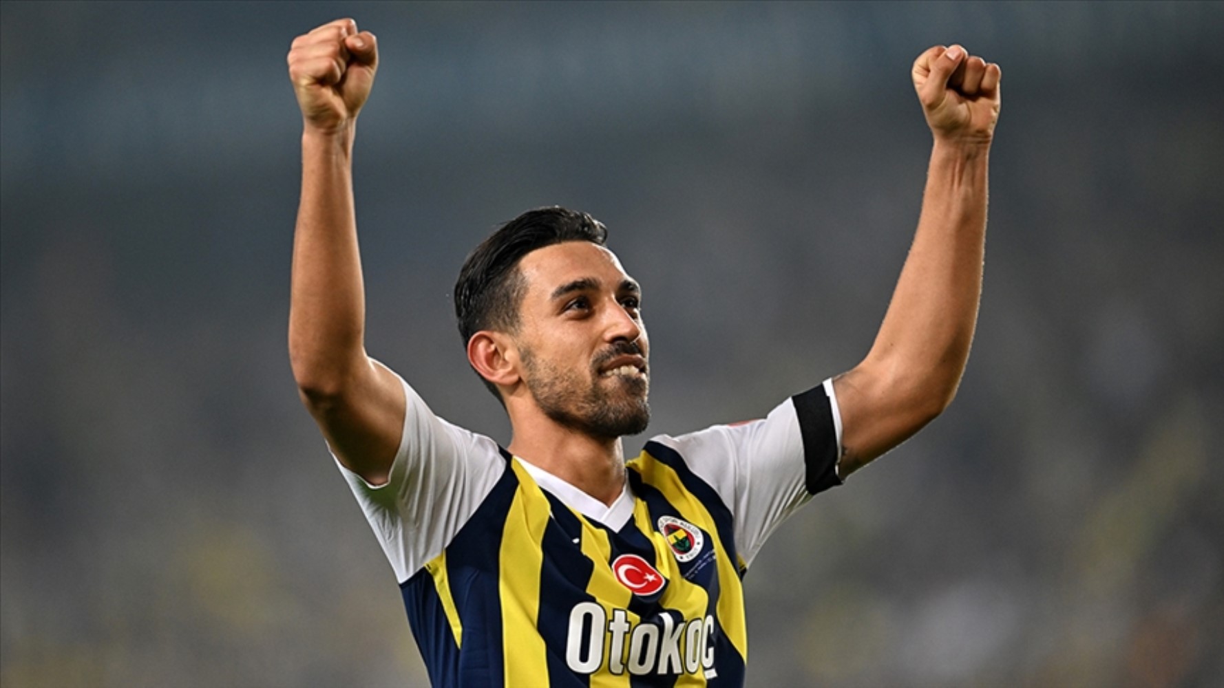 Fenerbahçe, İrfan Can Kahveci ile 3 yıllık yeni sözleşme imzaladı