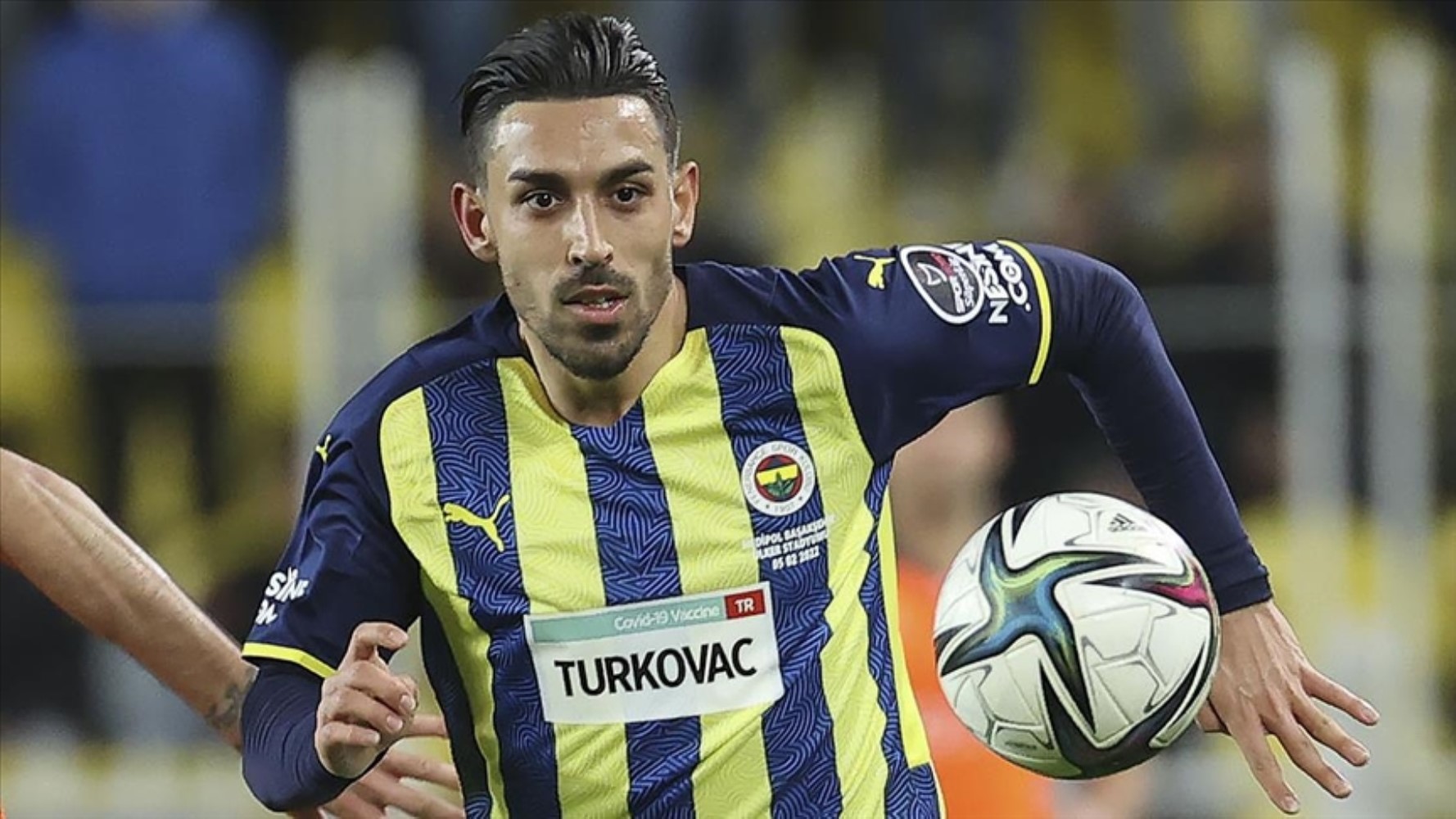 Fenerbahçe, İrfan Can Kahveci ile 3 yıllık yeni sözleşme imzaladı