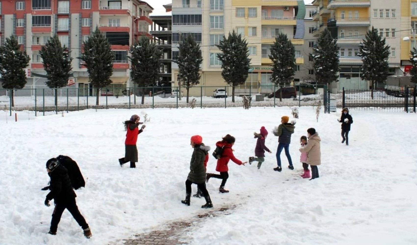 Bayburt'ta kar tatili bir gün daha uzatıldı