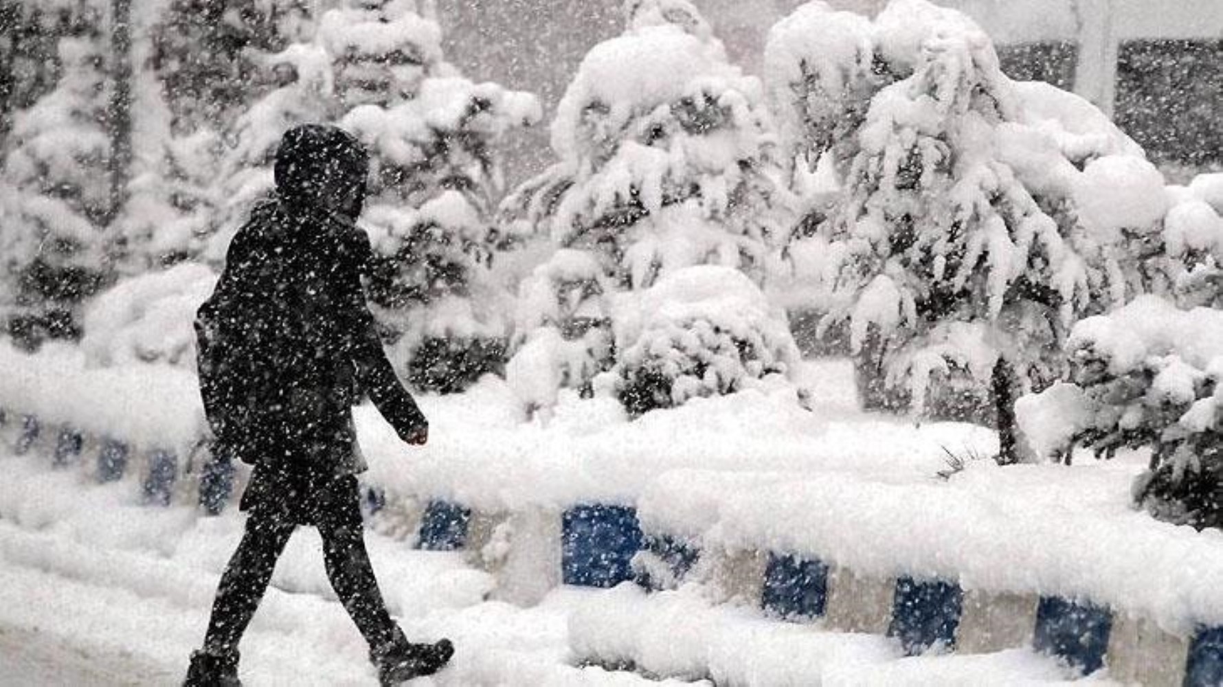 Valilikler peş peşe açıkladı: 24 ilde okullar bugün tatil! İşte 26 Kasım'da kar tatili olan il ve ilçeler...