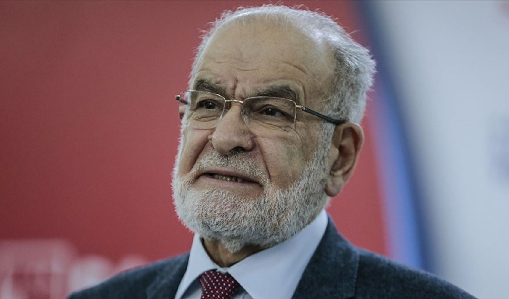 Saadet Partisi'nde dönem değişimi: Karamollaoğlu veda etti