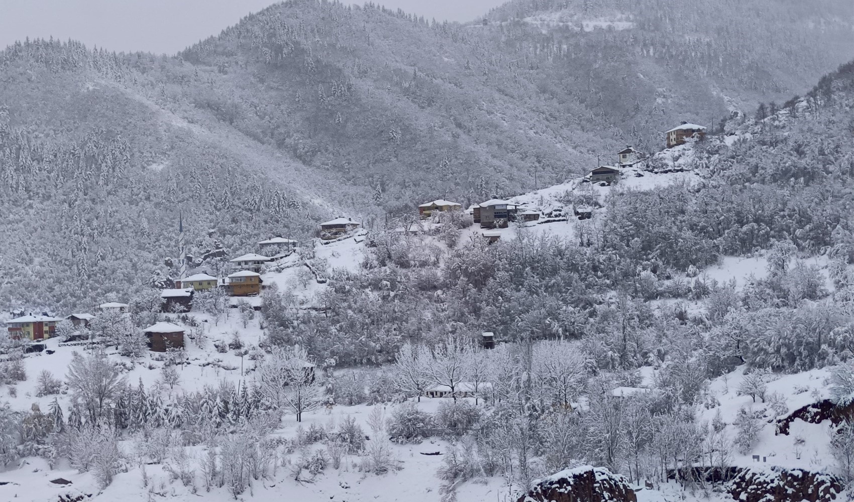 Ordu'nun 10 ilçesinde eğitime kar engeli