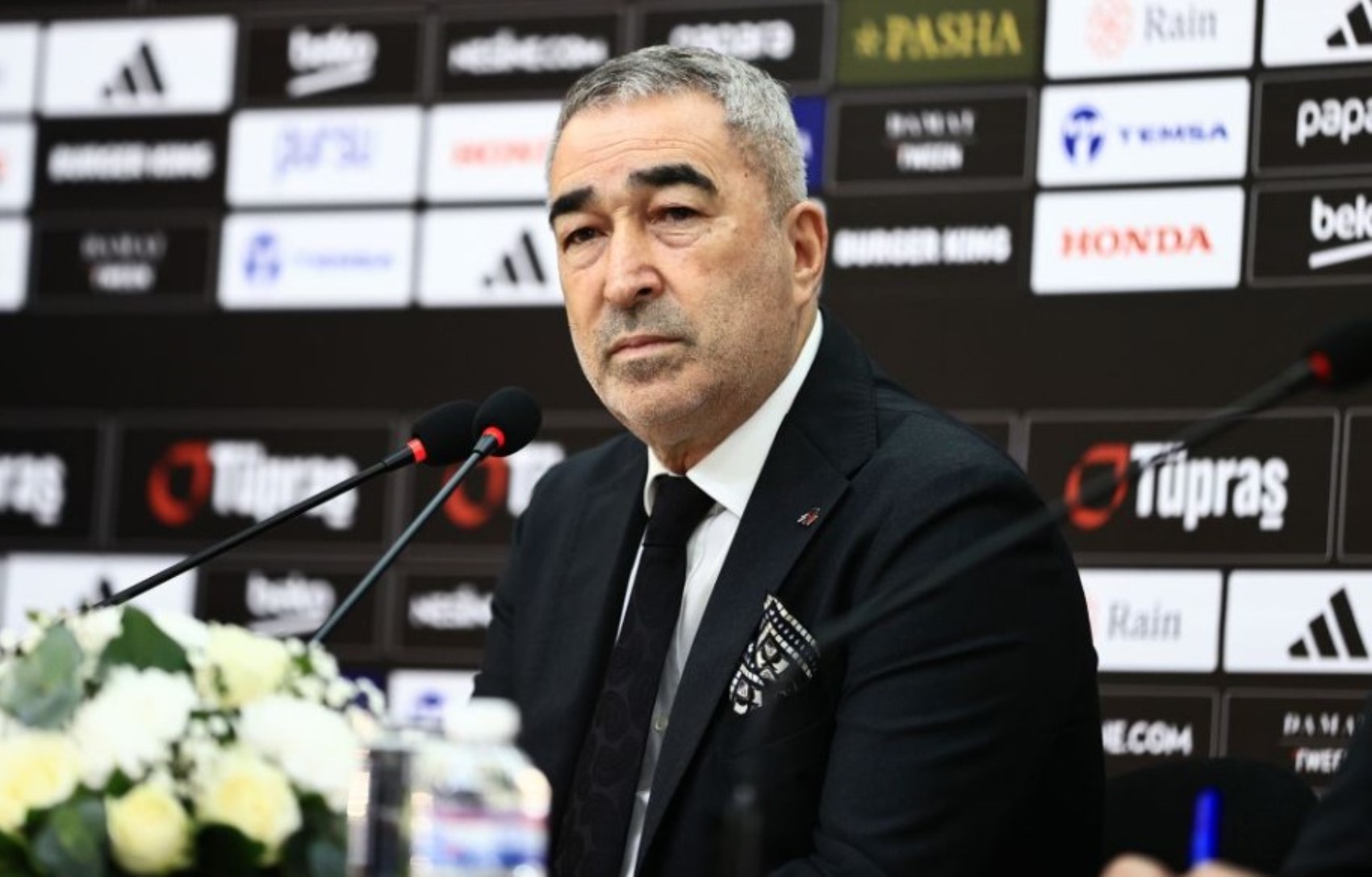 Il Beşiktaş ha annunciato la separazione da 2 giocatori