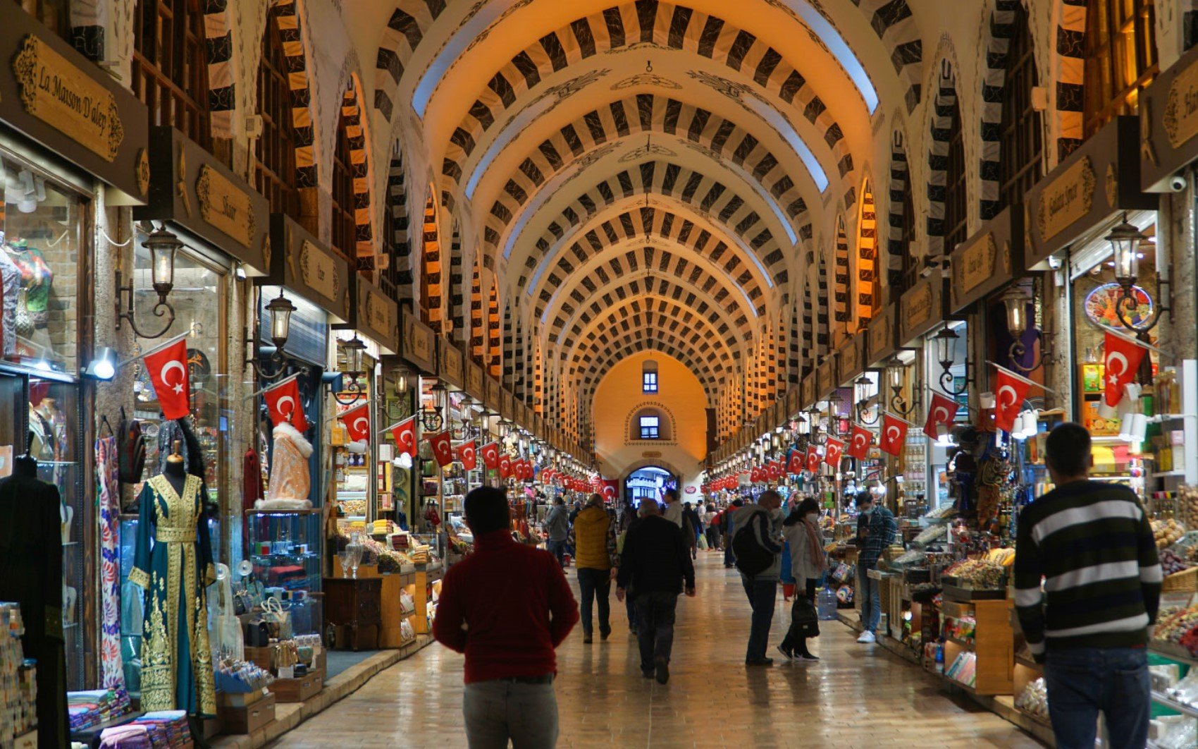 Piyasada sahte dolar paniği