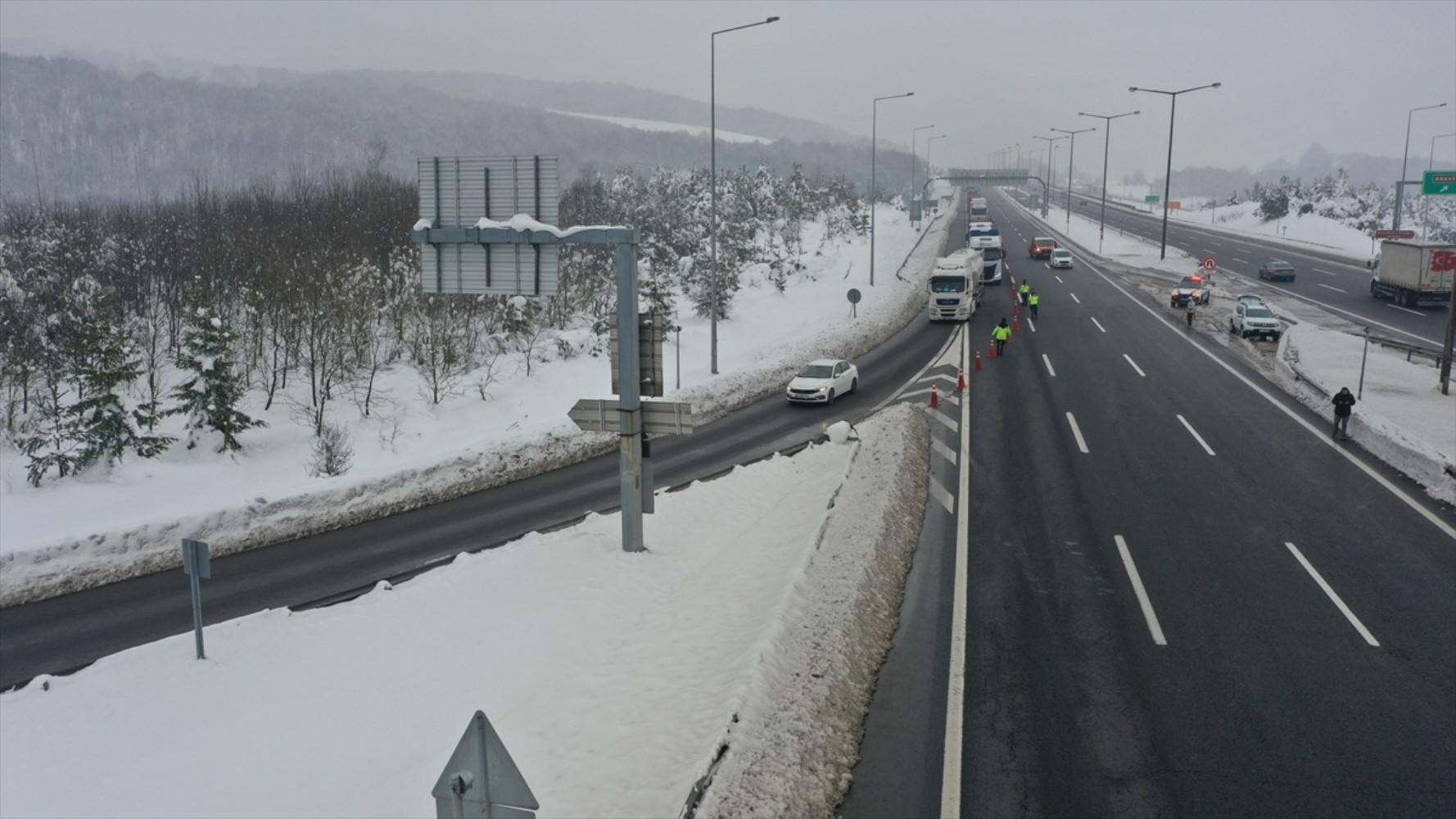 Autostrada chiusa sul Monte Bolu a causa dei lavori di sgombero neve