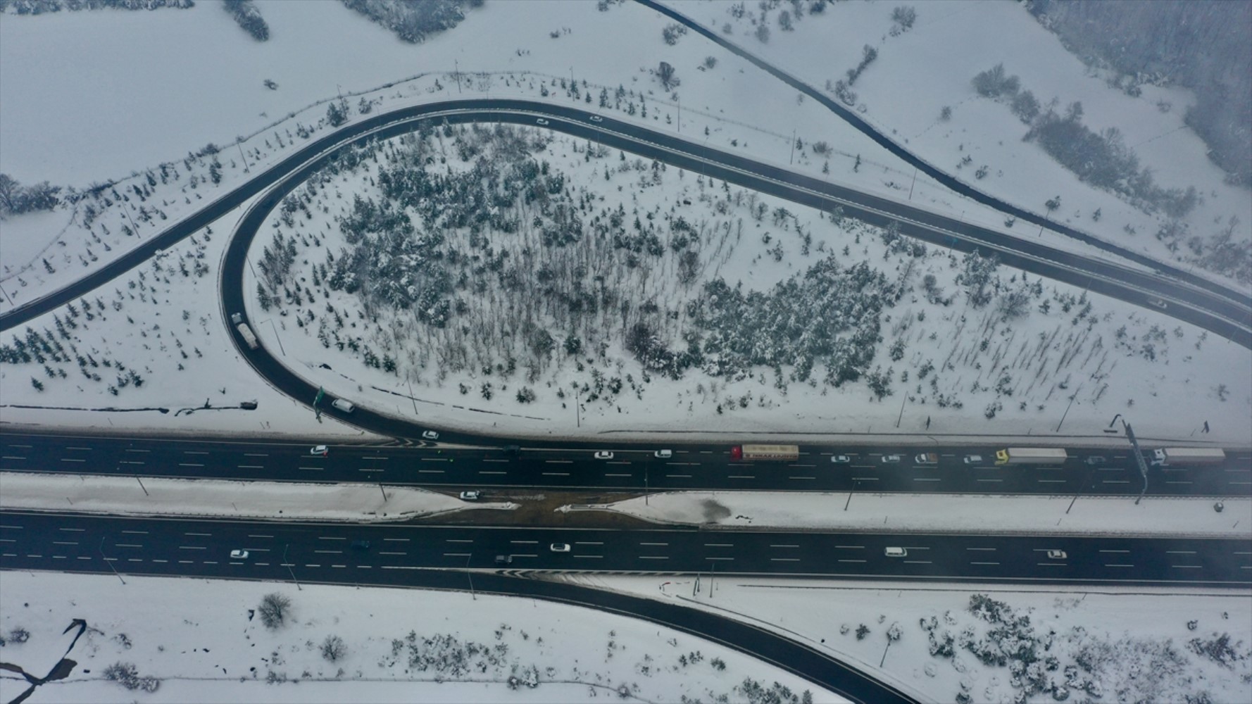 Autostrada chiusa sul Monte Bolu a causa dei lavori di sgombero neve