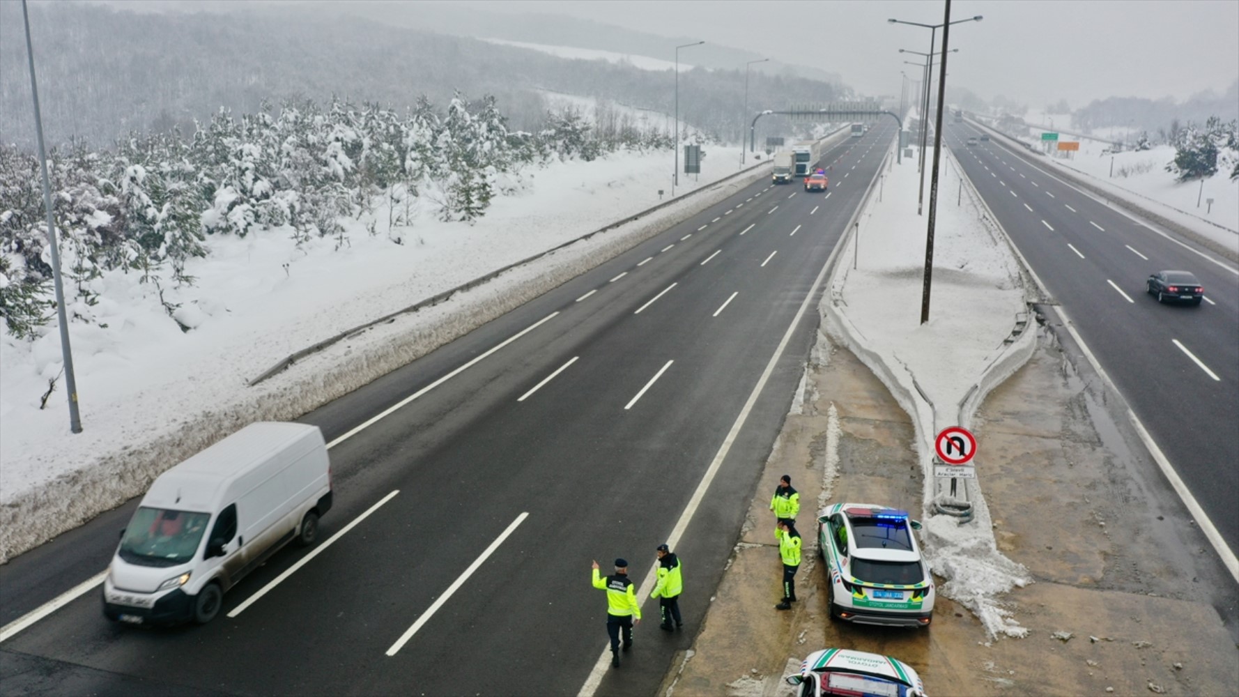 Autostrada chiusa sul Monte Bolu a causa dei lavori di sgombero neve