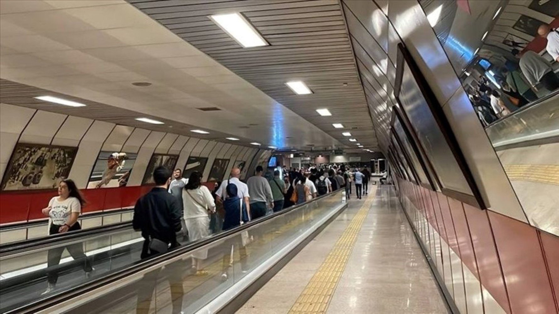 İmamoğlu açıkladı: İstanbul'a 9 yeni metro ve tramvay hattı geliyor