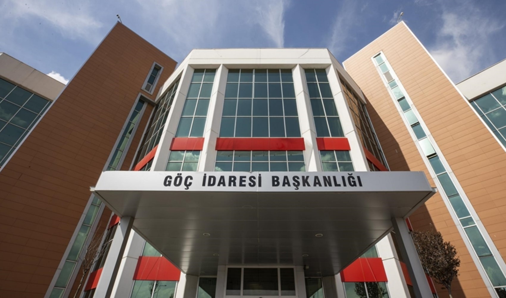 Resmi Gazete'de yayımlandı: Göç İdaresi Başkanlığı 30 uzman yardımcısı alacak