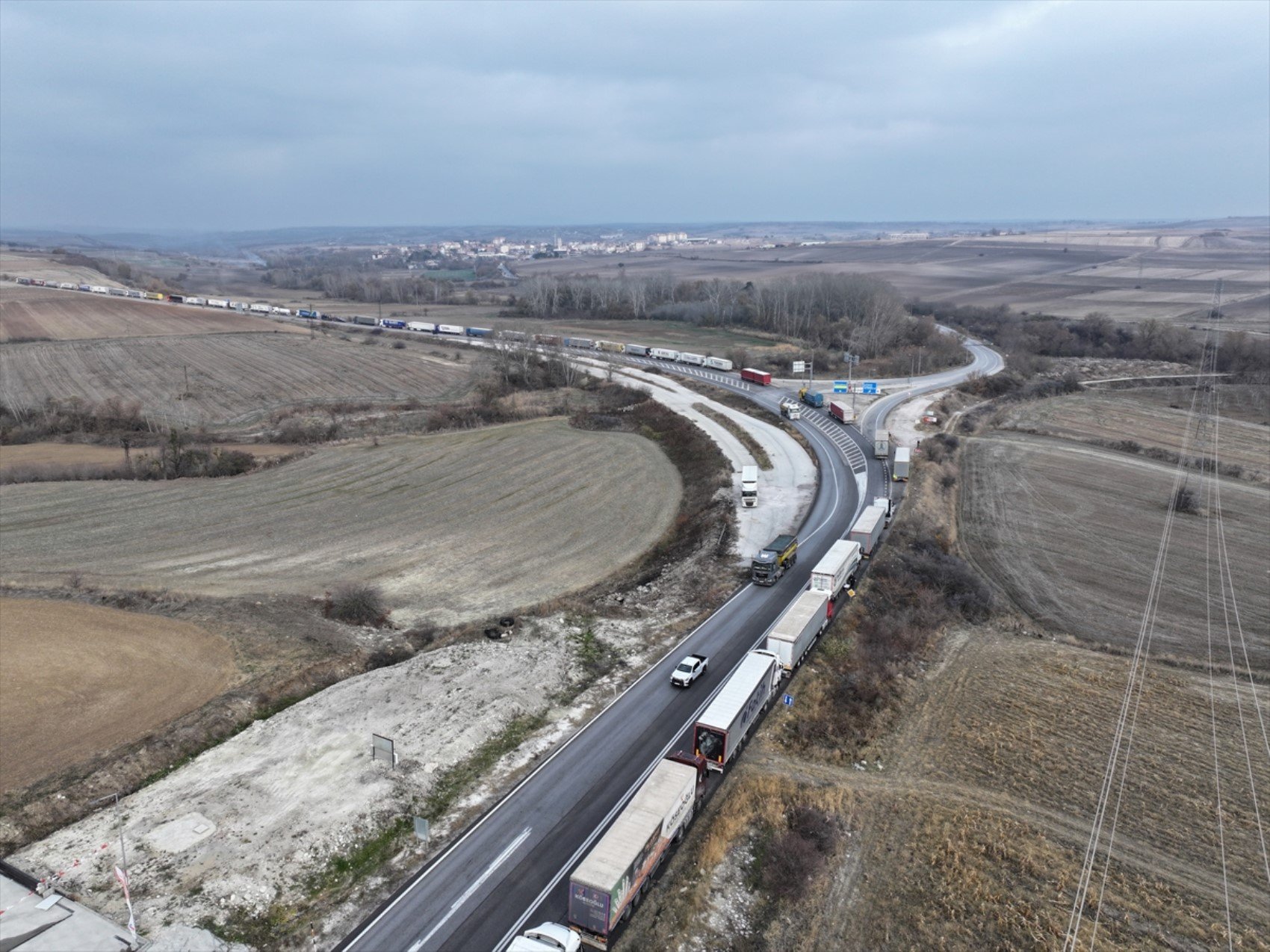 Hamzabeyli Sınır Kapısı'nda 25 kilometrelik TIR kuyruğu