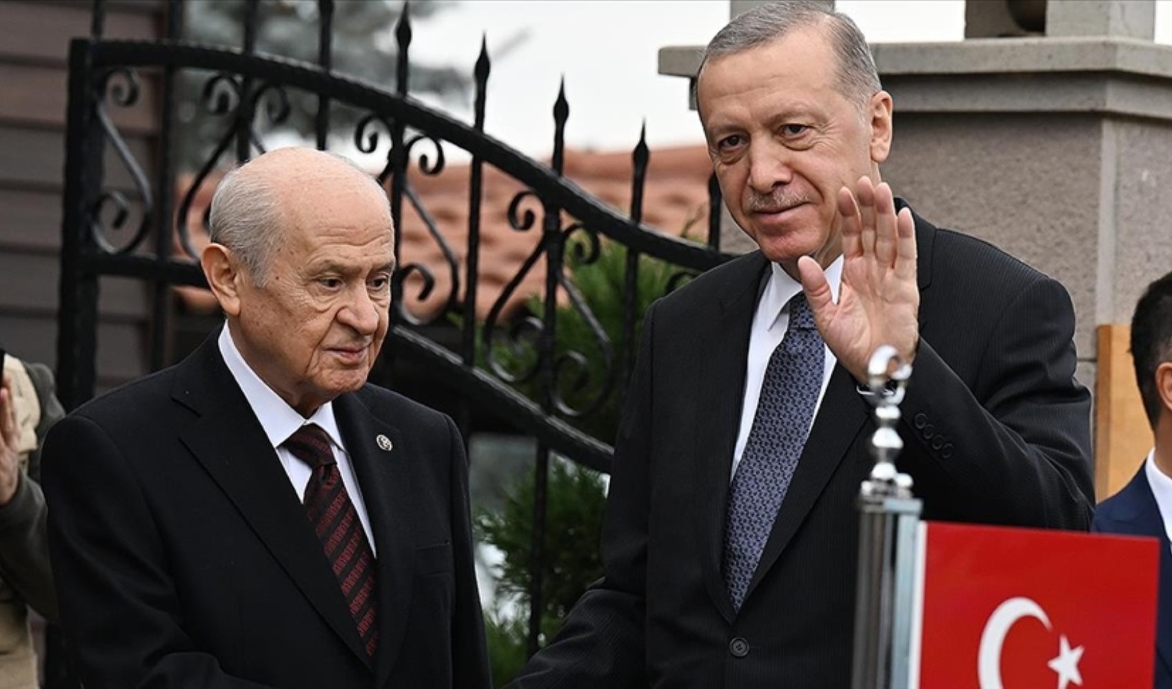 Dopo l'appello di Bahçeli su DEM-Imralı, arriva l'istruzione di Erdoğan! Il dettaglio che attira l'attenzione sul MIT...