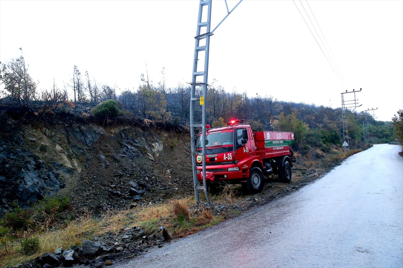 Hatay'da çıkan orman yangını söndürüldü