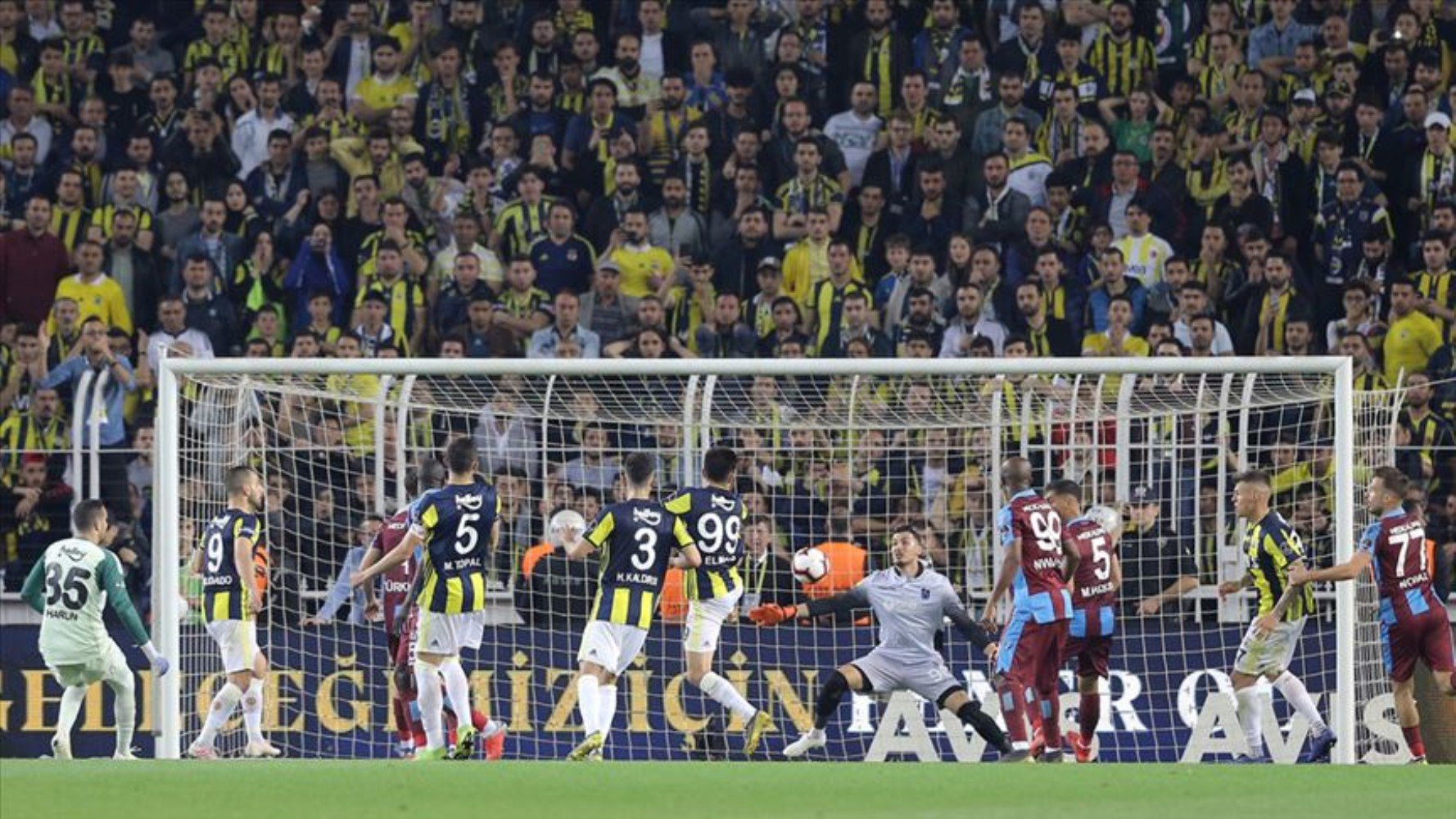 Fenerbahçe-Trabzonspor maçının muhtemel 11'leri belli oldu