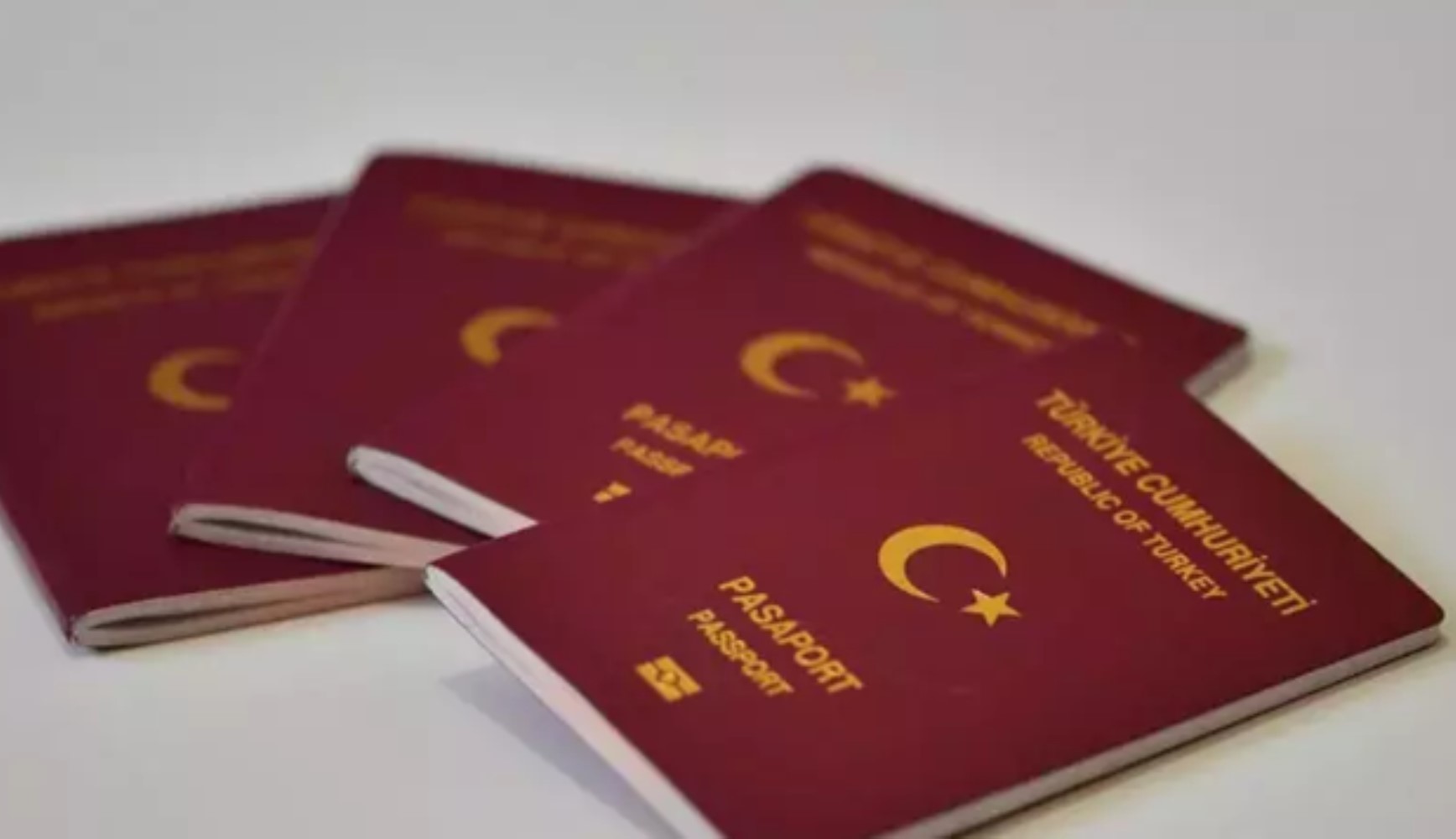 Di quanto aumenteranno le tariffe per passaporti e patenti di guida?