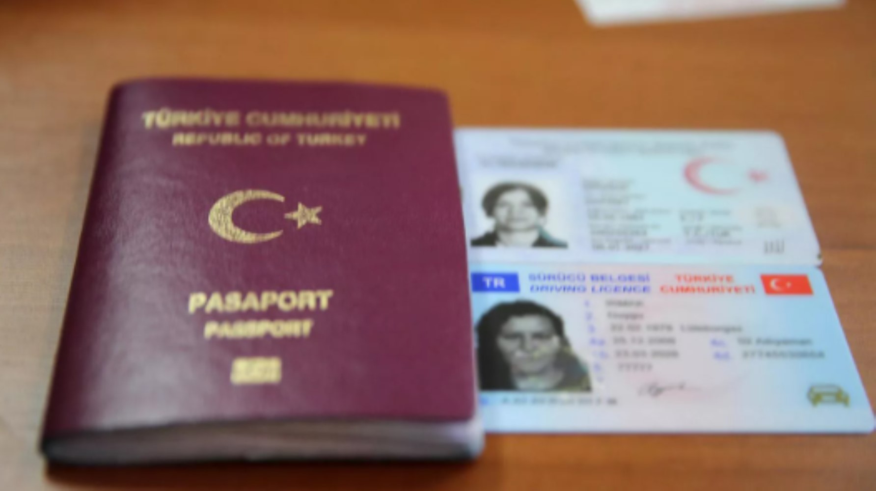 Di quanto aumenteranno le tariffe per passaporti e patenti di guida?