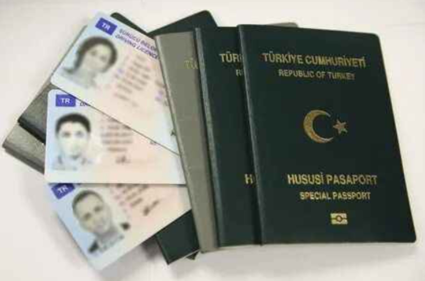 Di quanto aumenteranno le tariffe per passaporti e patenti di guida?