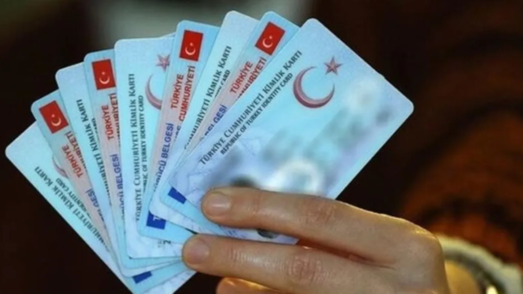 Di quanto aumenteranno le tariffe per passaporti e patenti di guida?