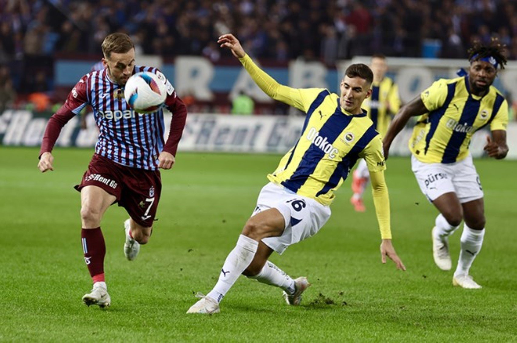 Eski hakemler Trabzonspor - Fenerbahçe maçının tartışmalı pozisyonlarını değerlendirdi