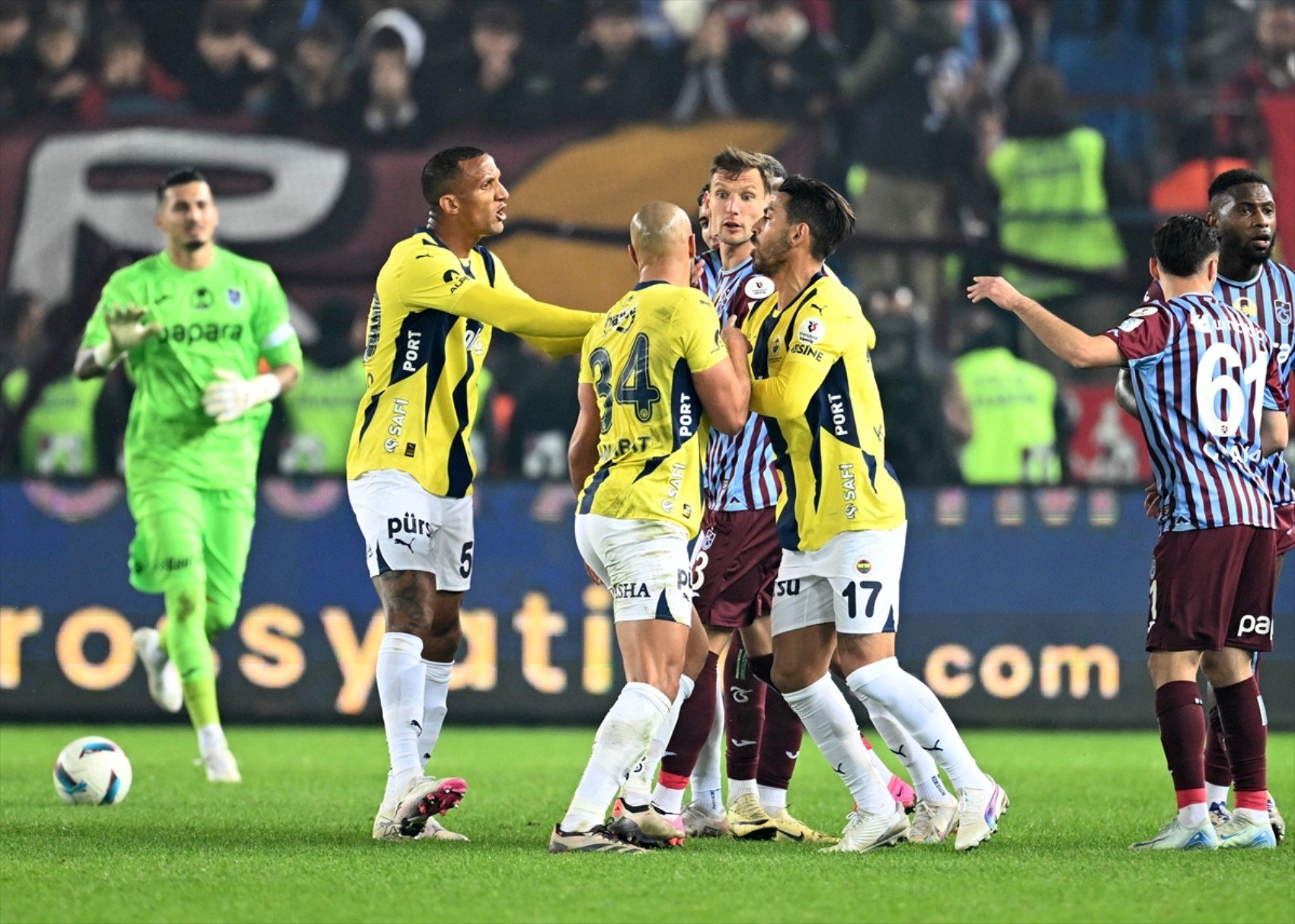 Eski hakemler Trabzonspor - Fenerbahçe maçının tartışmalı pozisyonlarını değerlendirdi