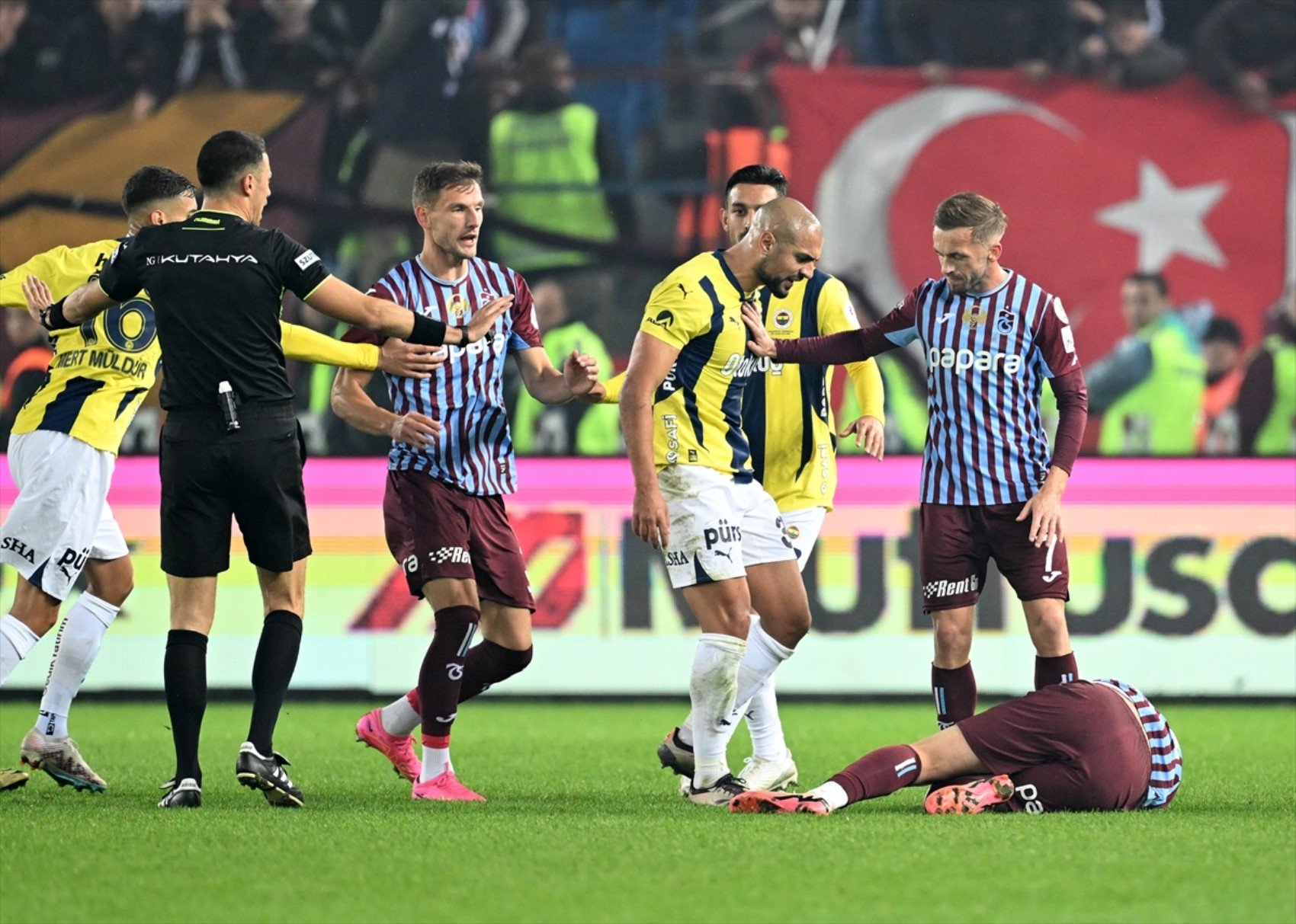 Eski hakemler Trabzonspor - Fenerbahçe maçının tartışmalı pozisyonlarını değerlendirdi