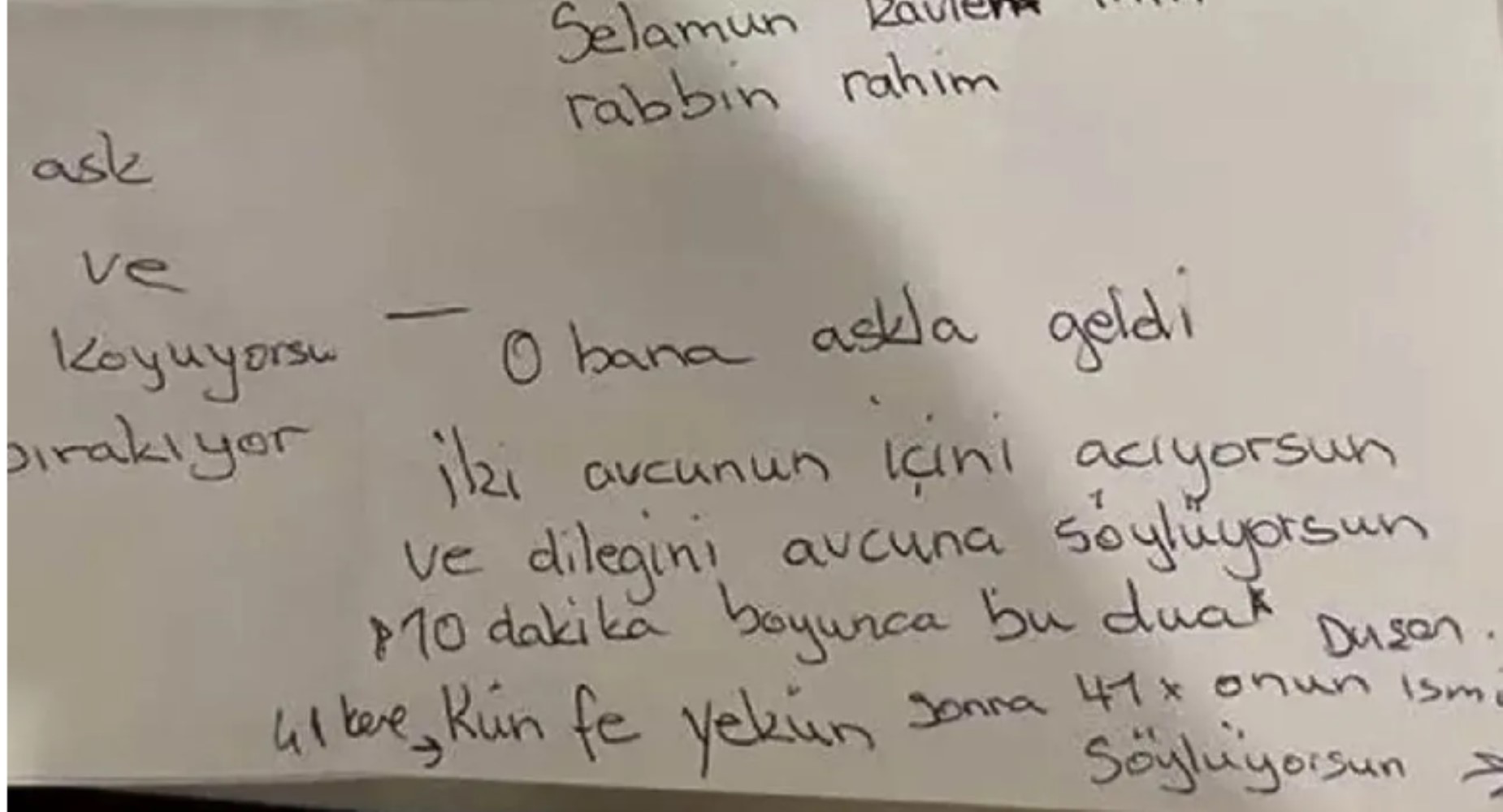 Instagram fenomeni Canan Çetin'den Dusan Tadic'e bağlama büyüsü: Defterinde fotoğrafları ortaya çıktı