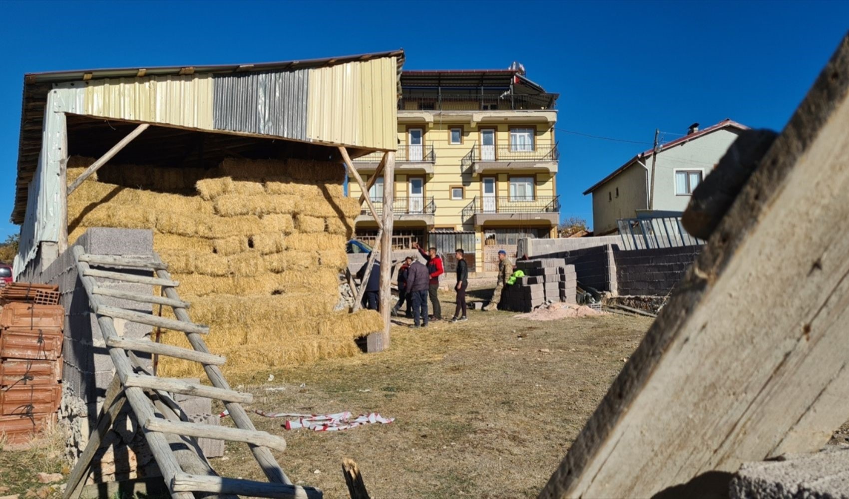 18 gündür kayıp kadının cesedi samanlıkta bulundu