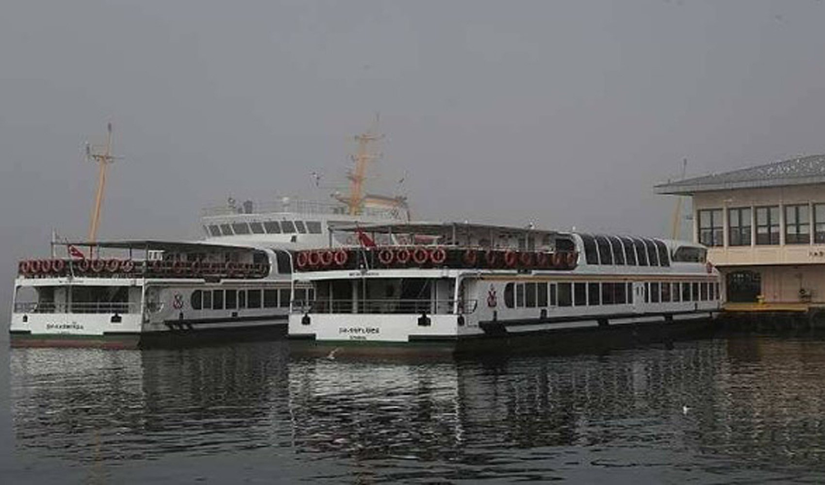 İstanbul'da hava muhalefeti vapur seferlerini etkiliyor