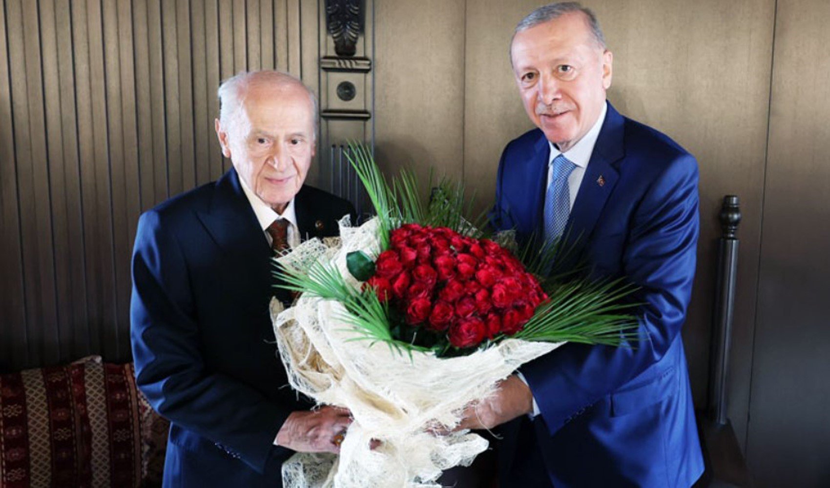 AKP'li Şamil Tayyar'dan, Erdoğan ve Bahçeli için 'birbirlerinden haberleri yok' iddiası