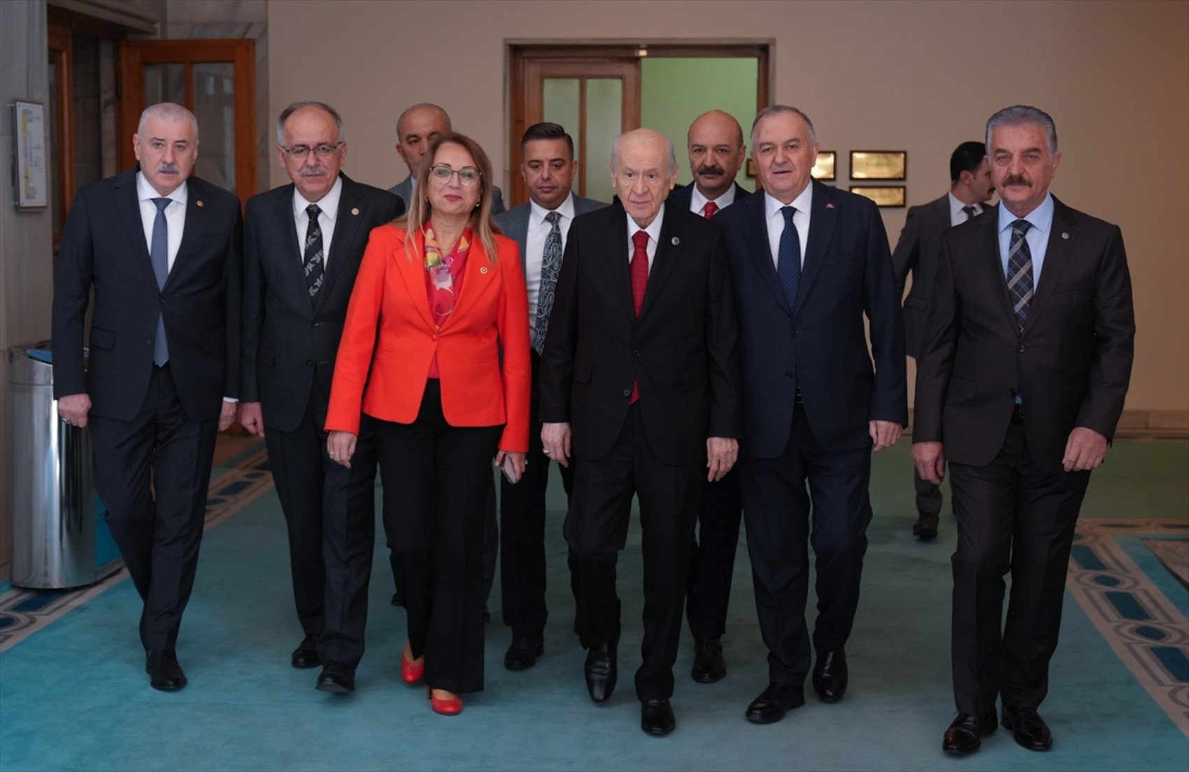 Fatih Altaylı'dan Bahçeli'nin Öcalan çıkışına ChatGPT'li yanıt: 'Benim doğal zekam anlayamadı'