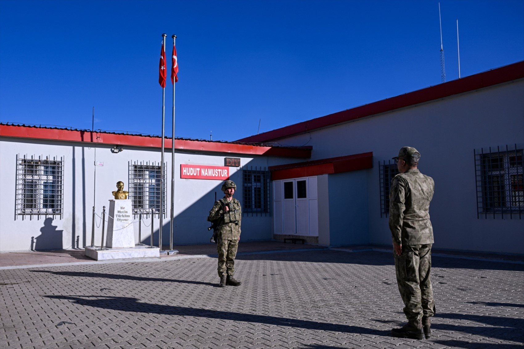 Van sınırında yüksek güvenlik! Beton duvar ve teknolojik izleme ile terörle mücadele