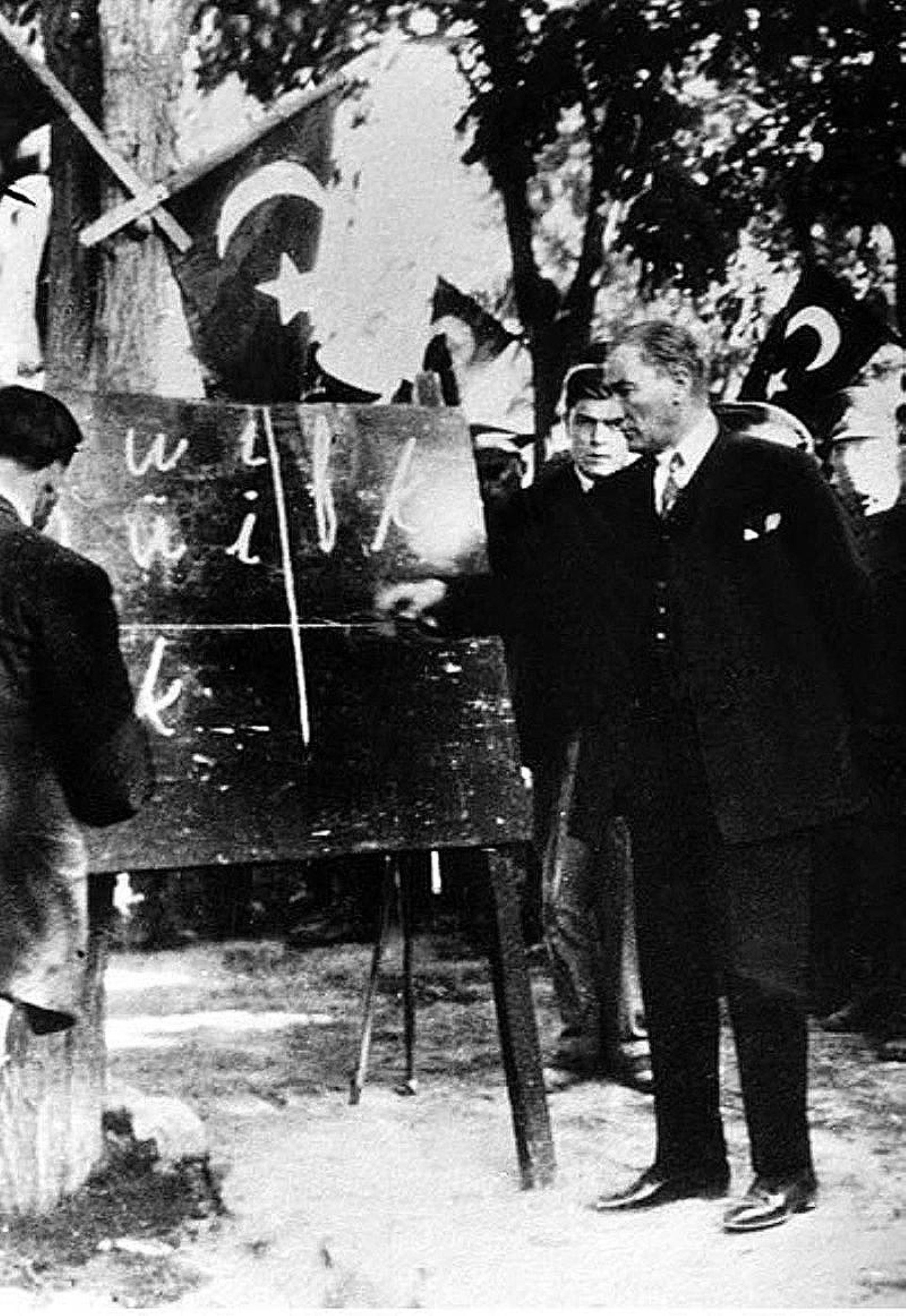 Atatürk'ün tanıttığı Harf devriminde kabul edilen 29 harfe 5 harf daha mı eklenecek? Erdoğan'dan 'ortak Türk alfabesi' açıklaması