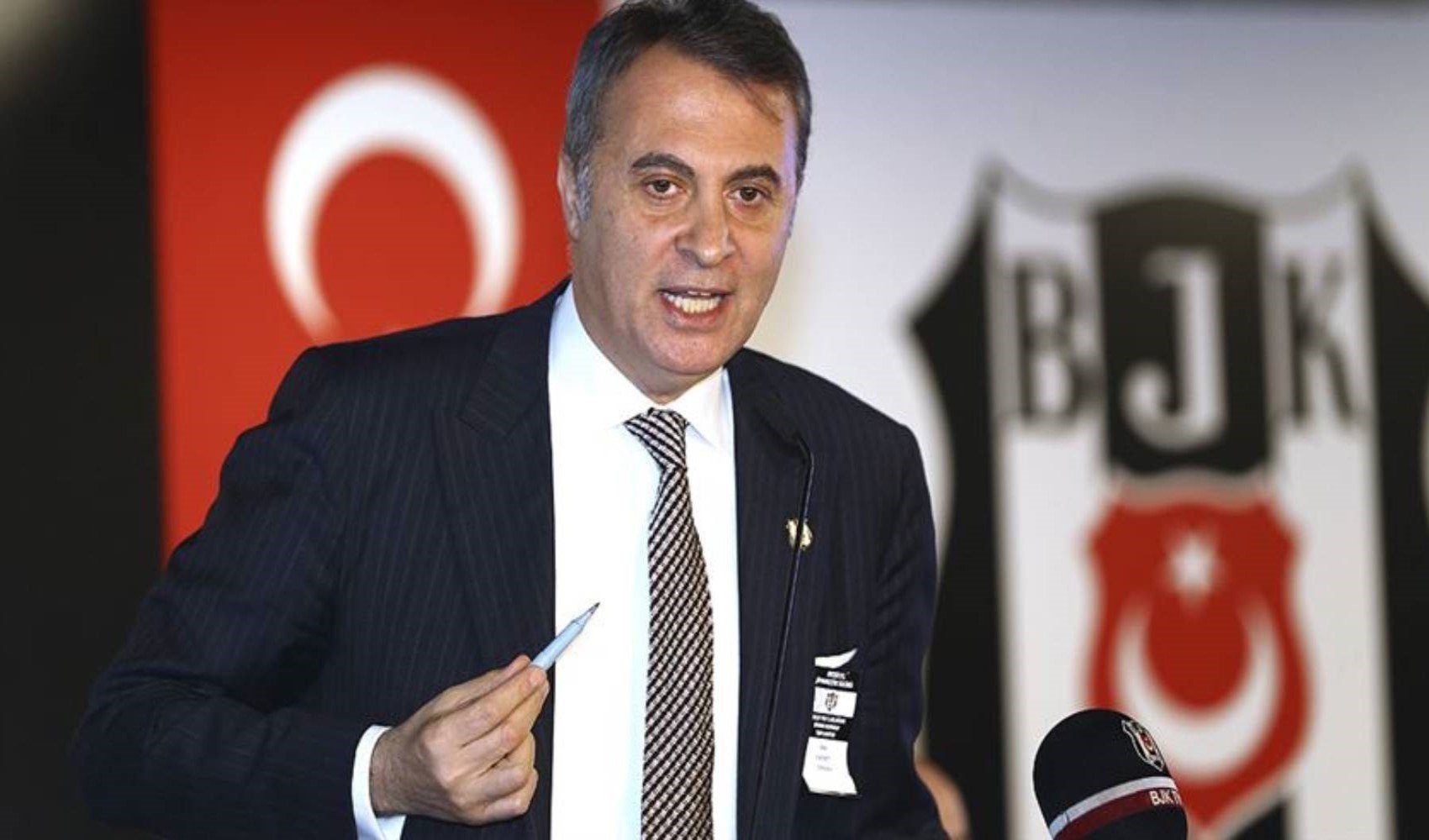 Sıcak gelişme: Beşiktaş'ta Fikret Orman adaylığa hazırlanıyor