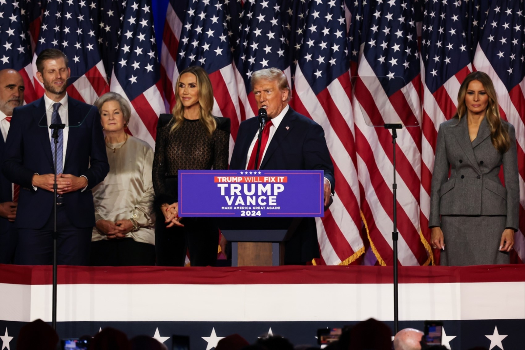 Cosa farà nel nuovo mandato? Ecco le 7 promesse elettorali del neoeletto presidente USA Trump