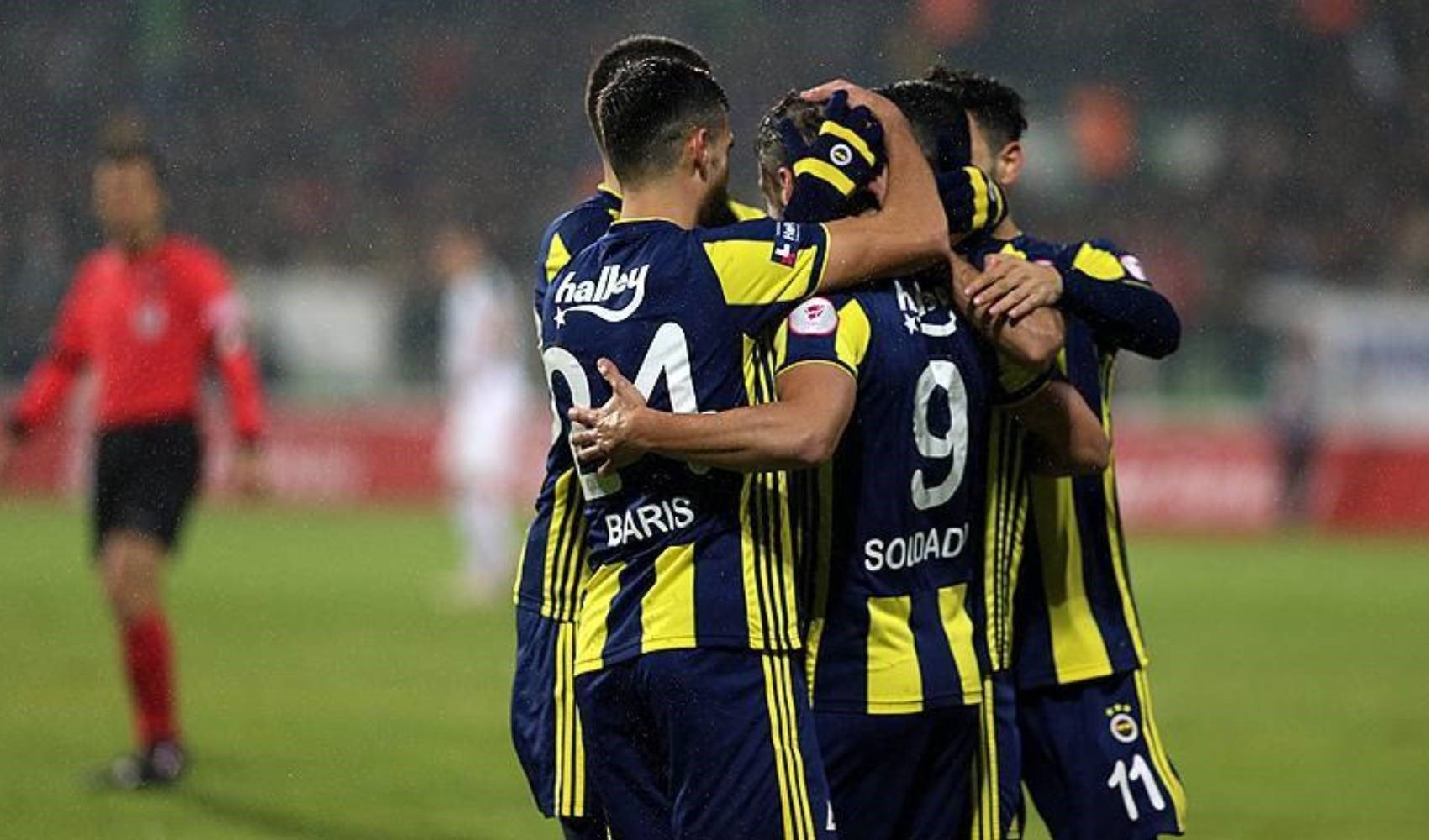 Fenerbahçe - AZ Alkmaar maçı saat kaçta, hangi kanalda yayınlanacak? Fenerbahçe - AZ Alkmaar muhtemel 11'ler!