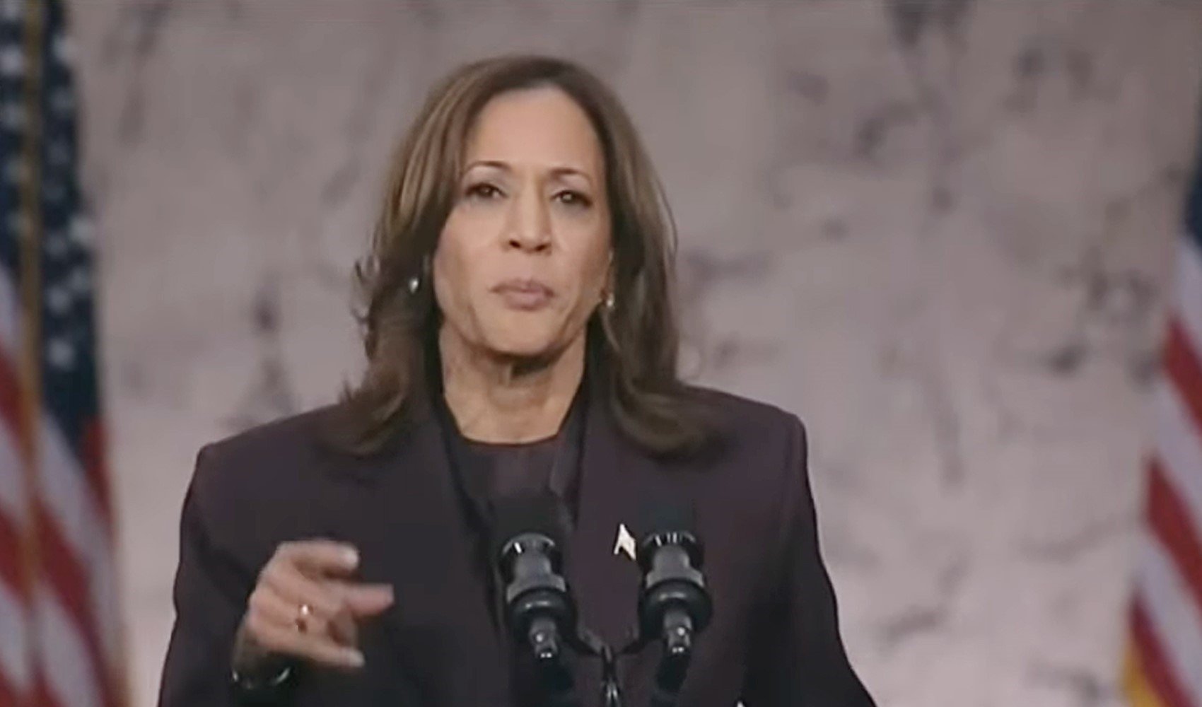 Kamala Harris kaybettiği seçim sonrası açıklama yaptı