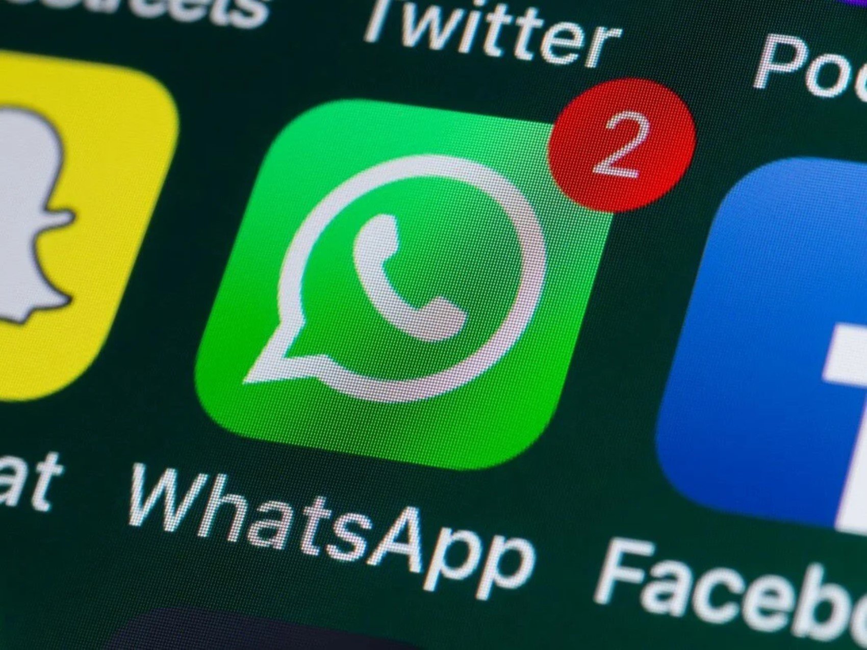 Whatsapp'a yeni güncelleme geliyor: Müzik, emoji ve anketler