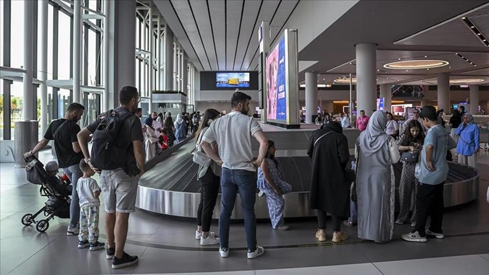 Yurt dışına çıkış harcında yeni dönemin detayları belli oldu!