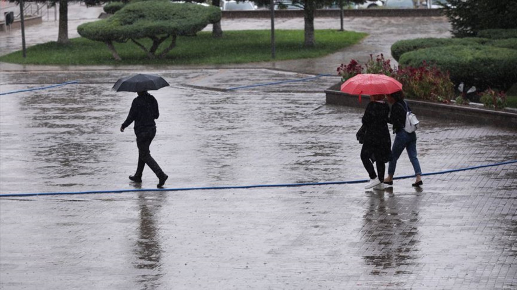 Hafta sonu plan yapanlar dikkat! Meteoroloji açıkladı... Sağanak yağmur geliyor