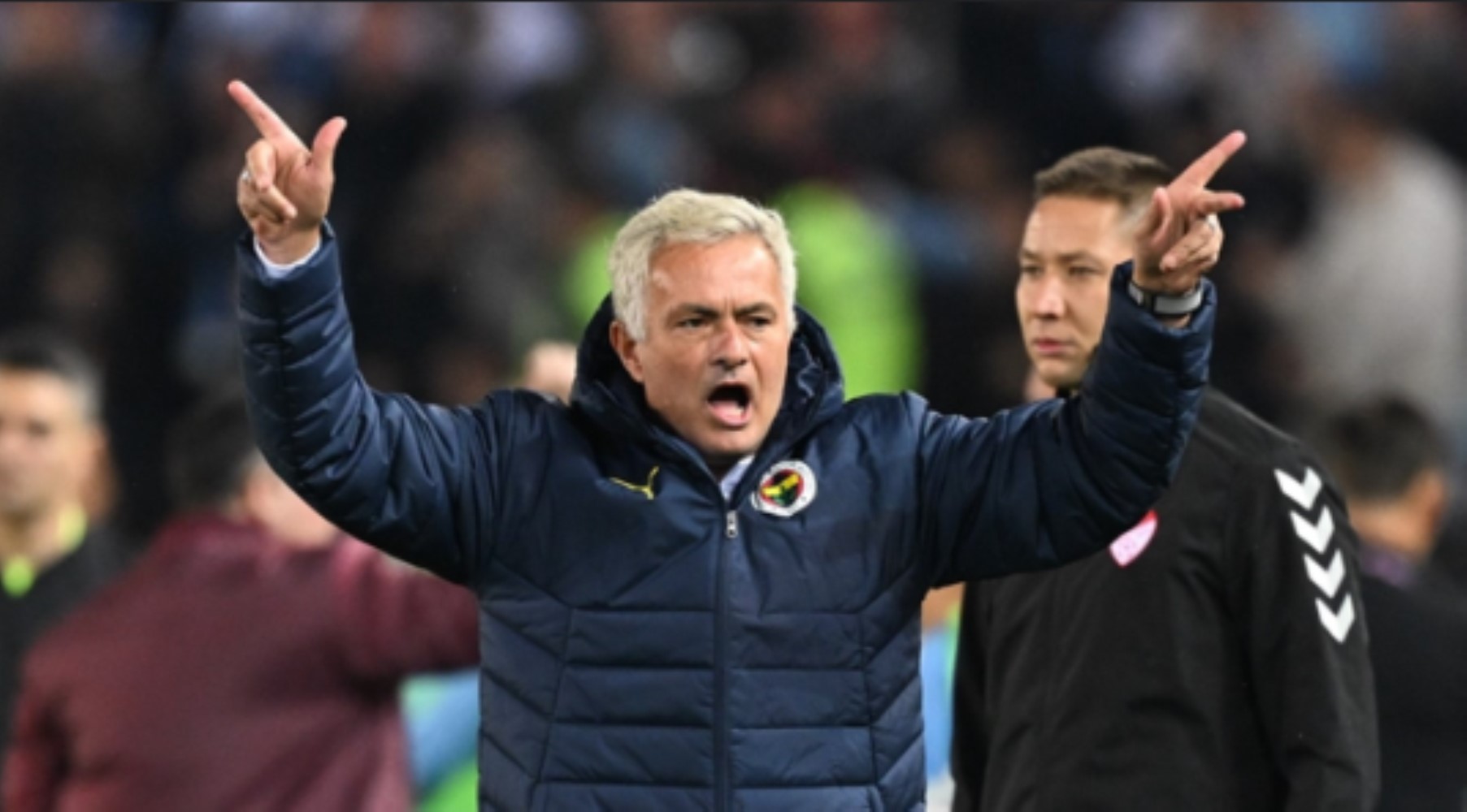 Jose Mourinho 9 futbolcunun biletini kesti! İşte sarı lacivertlilerde ayrılması beklenen isimler...