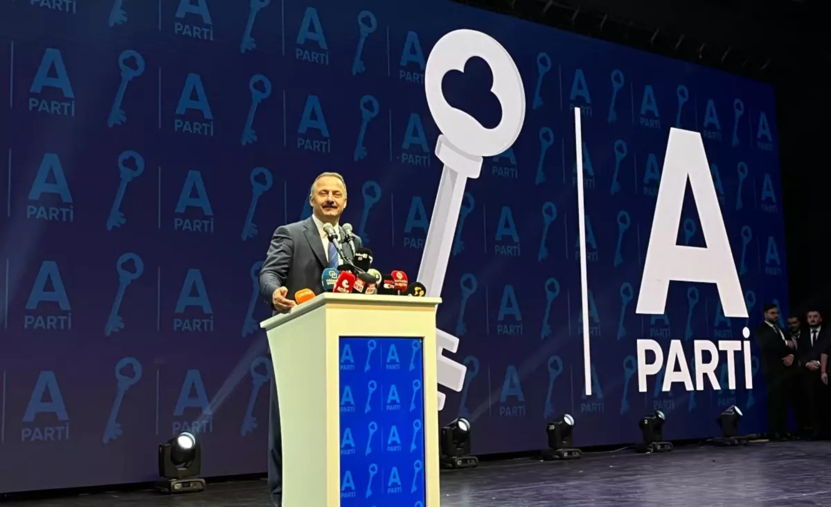 Son seçim anketinde Anahtar Parti sürprizi! AKP'de artış, CHP ve MHP'de düşüş var